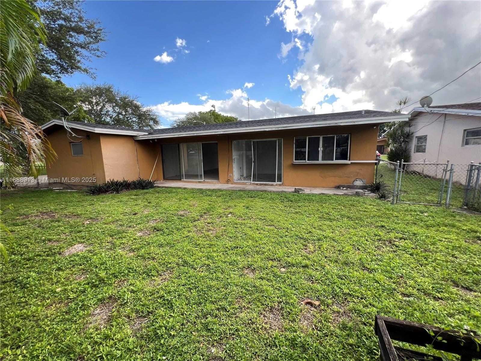 Small Image of 6301 SOUTH WEST 34TH ST, Miramar Number 53