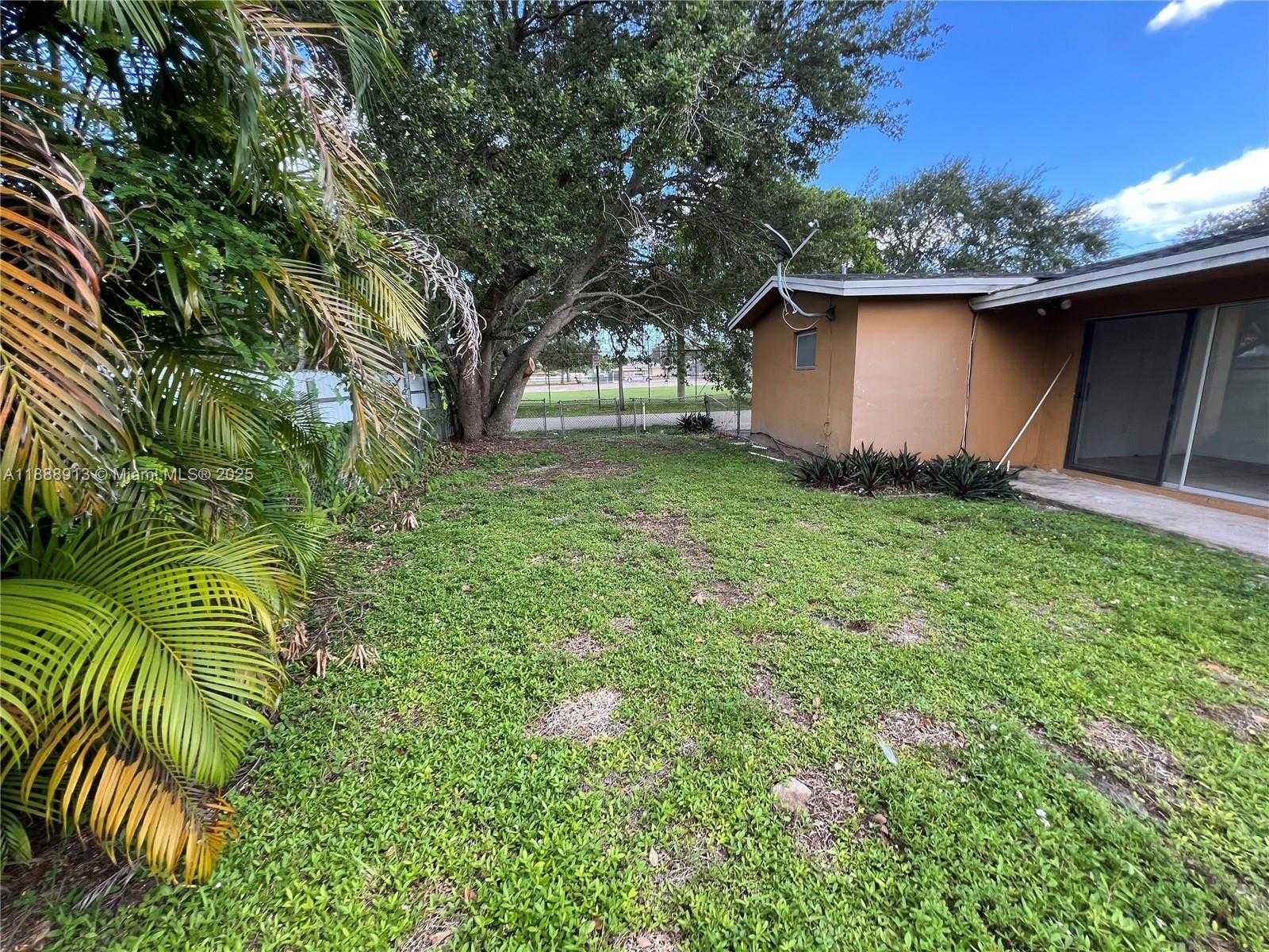 Small Image of 6301 SOUTH WEST 34TH ST, Miramar Number 57