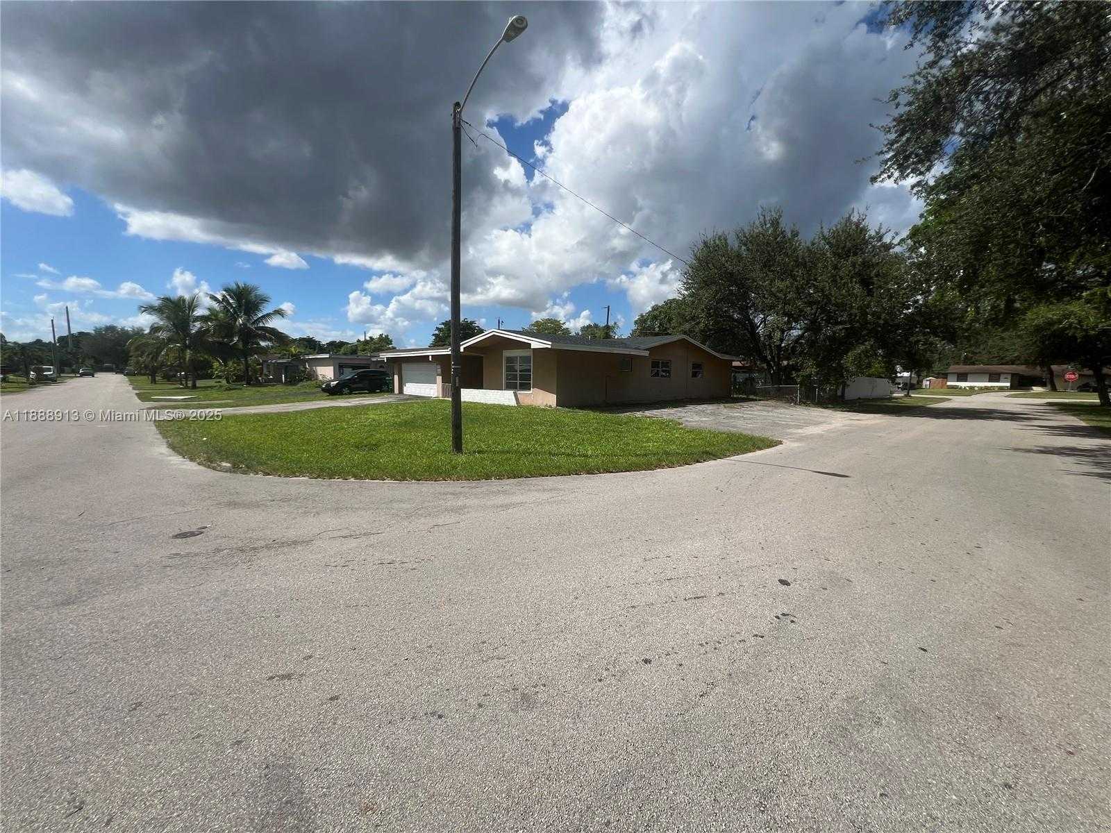 Small Image of 6301 SOUTH WEST 34TH ST, Miramar Number 6