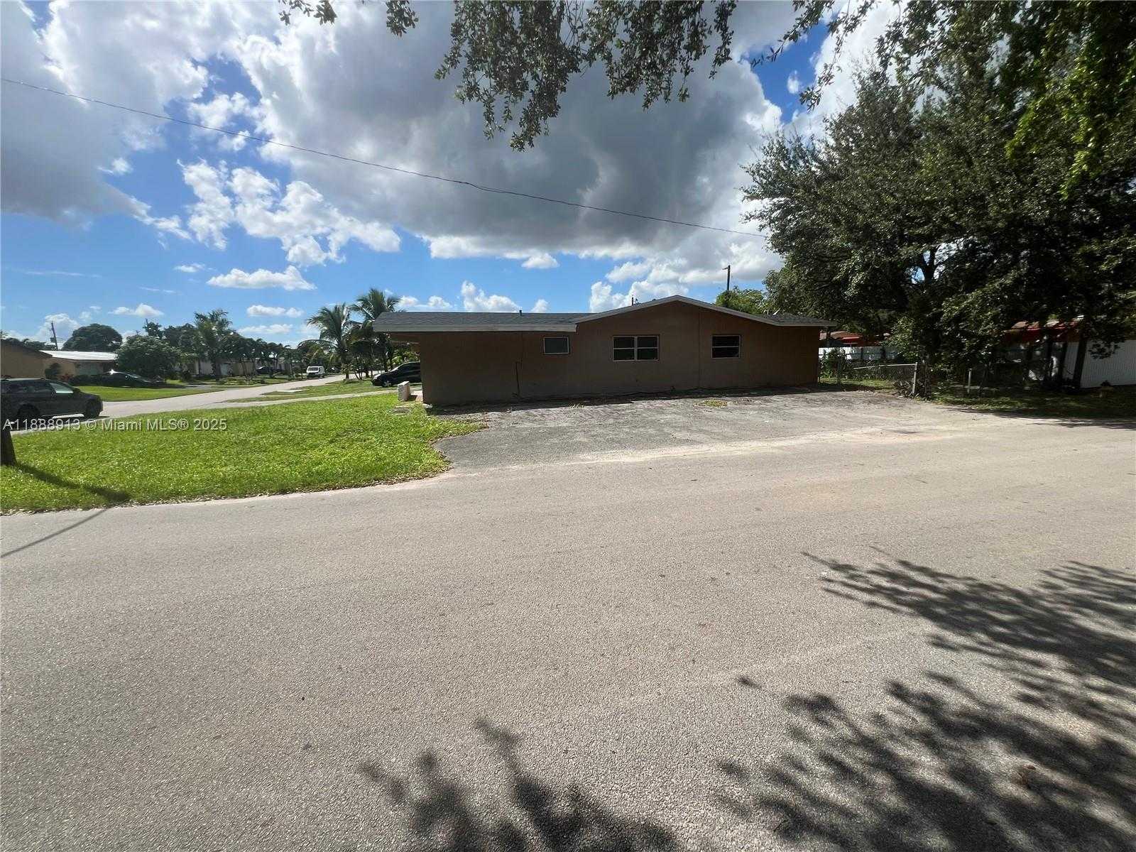 Small Image of 6301 SOUTH WEST 34TH ST, Miramar Number 8