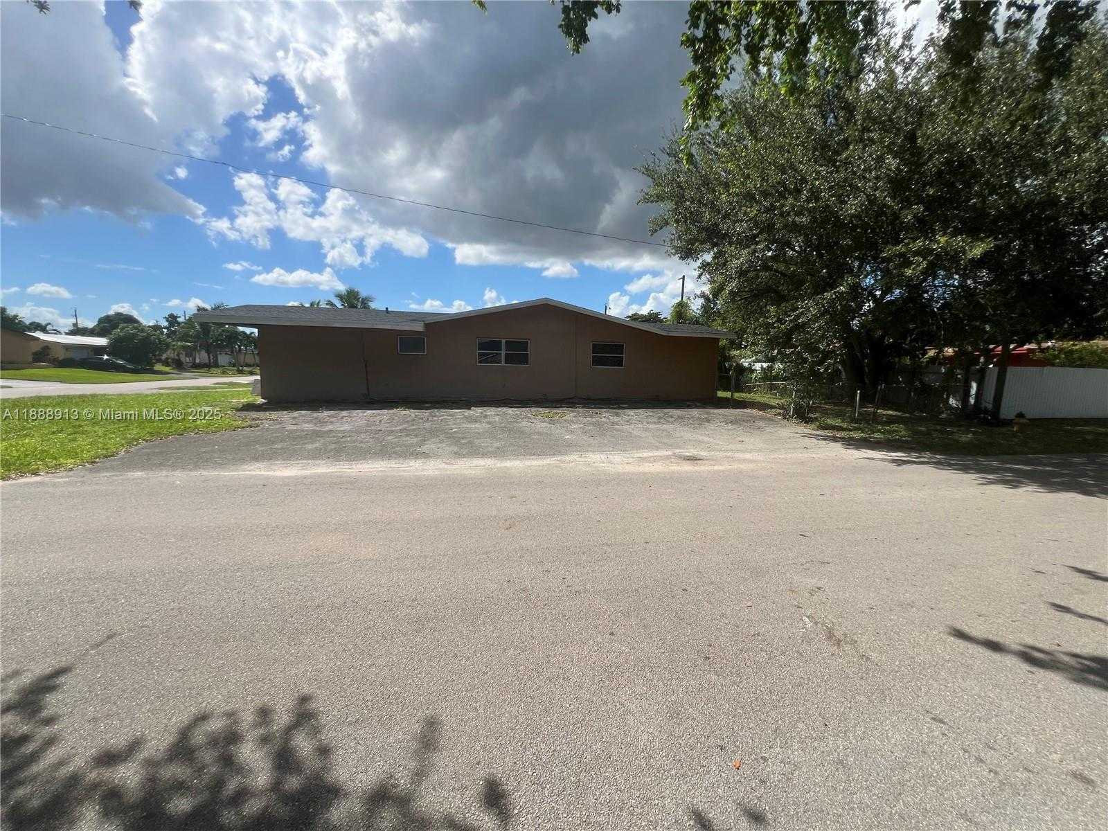 Small Image of 6301 SOUTH WEST 34TH ST, Miramar Number 9