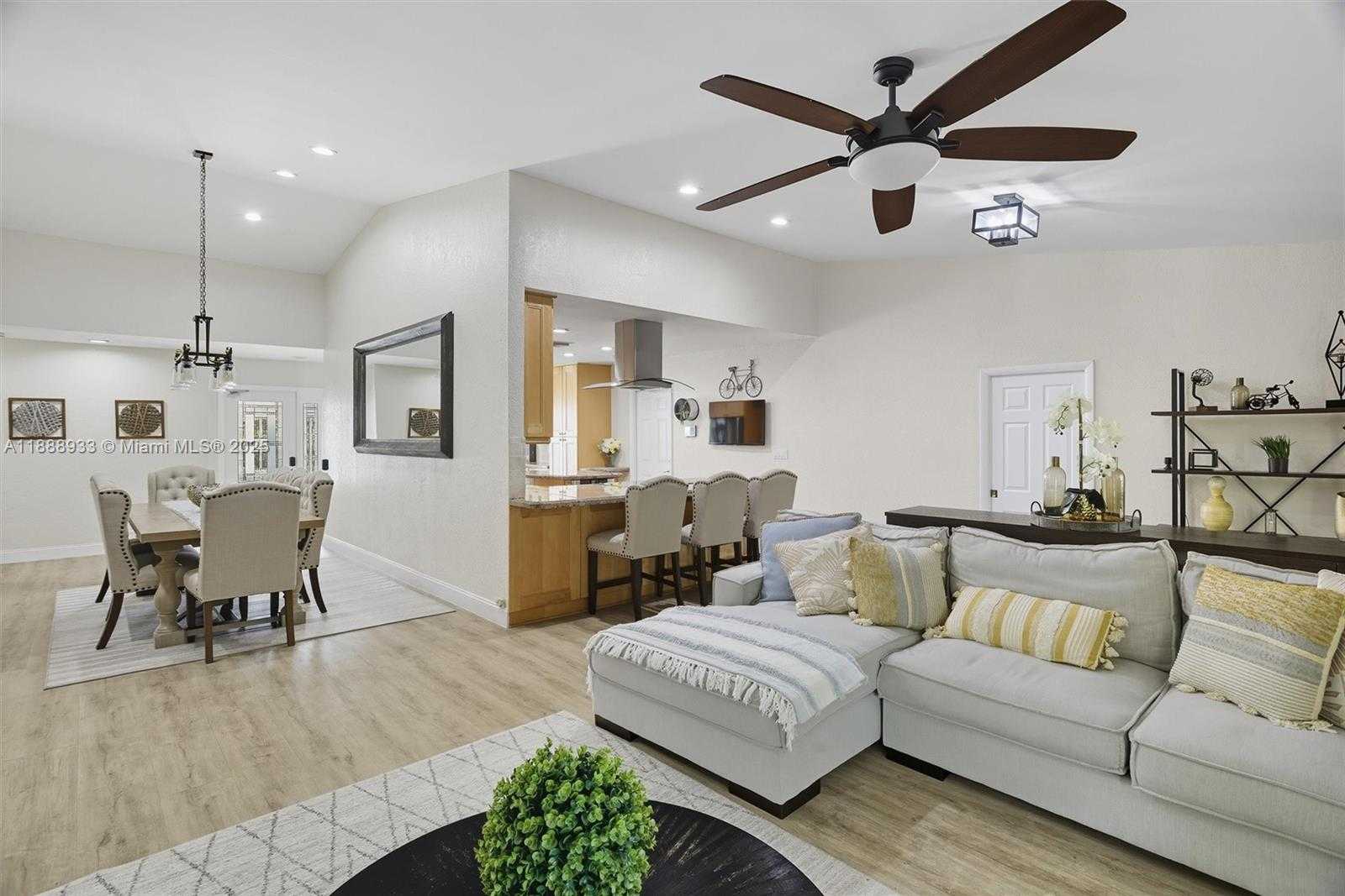 Small Image of 11521 NORTH WEST 23RD ST, Plantation Number 10