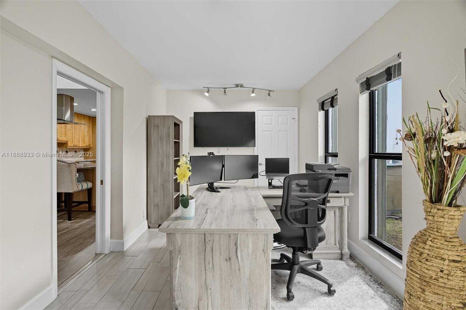 Small Image of 11521 NORTH WEST 23RD ST, Plantation Number 14