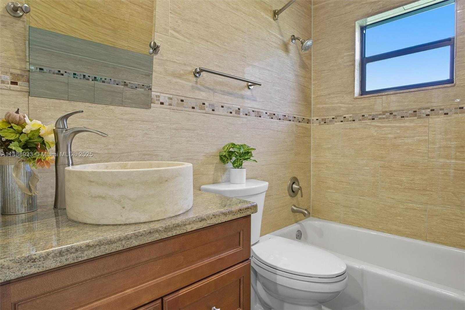 Small Image of 11521 NORTH WEST 23RD ST, Plantation Number 19