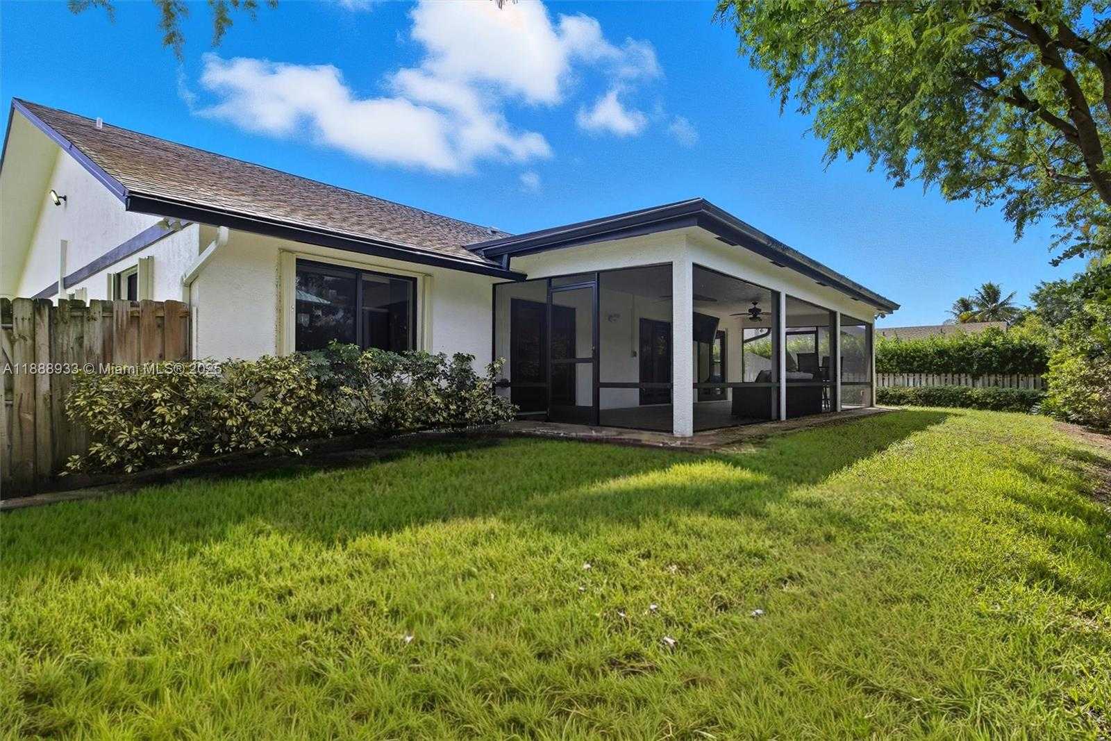 Small Image of 11521 NORTH WEST 23RD ST, Plantation Number 31