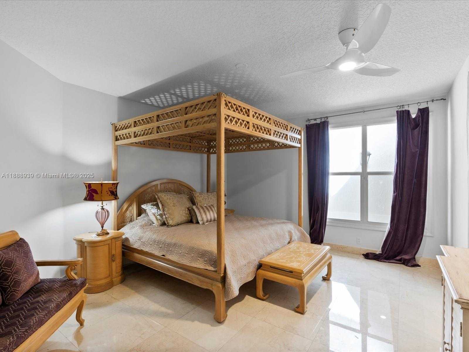 Small Image of 2941 PADDOCK LN, Weston Number 50