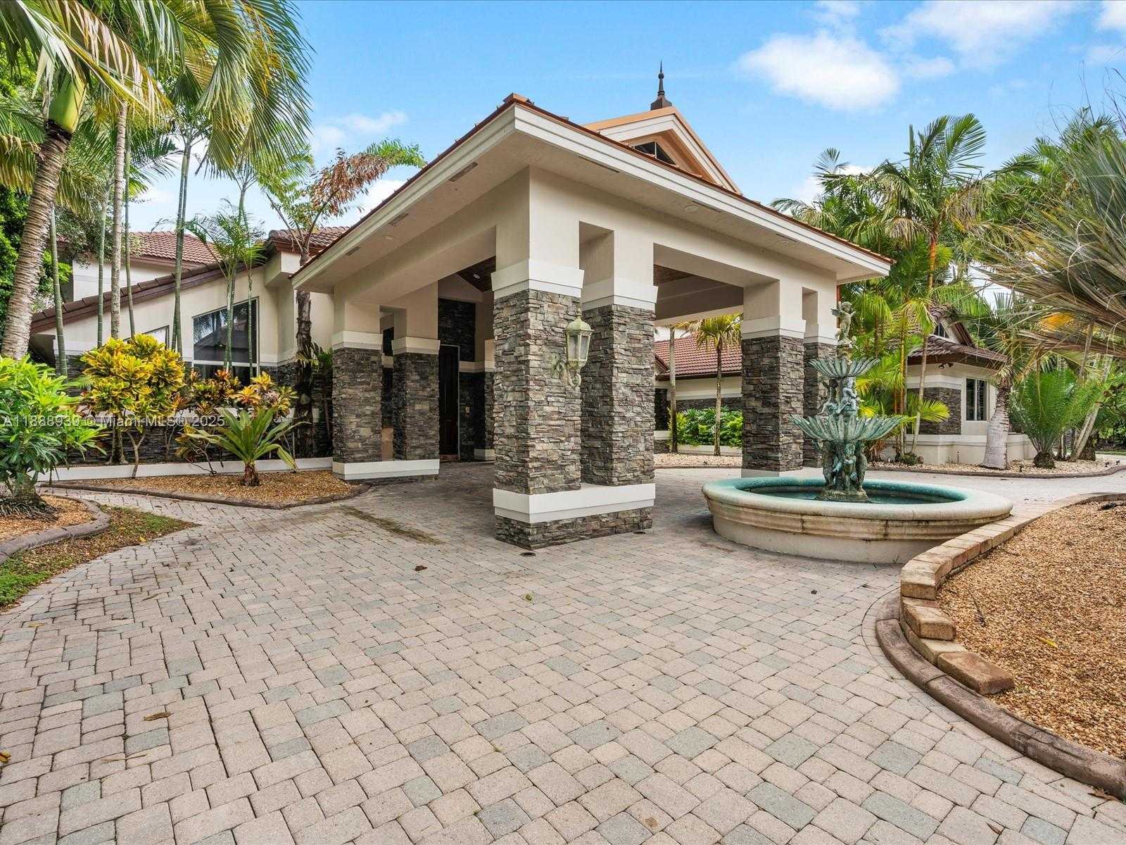 Small Image of 2941 PADDOCK LN, Weston Number 6