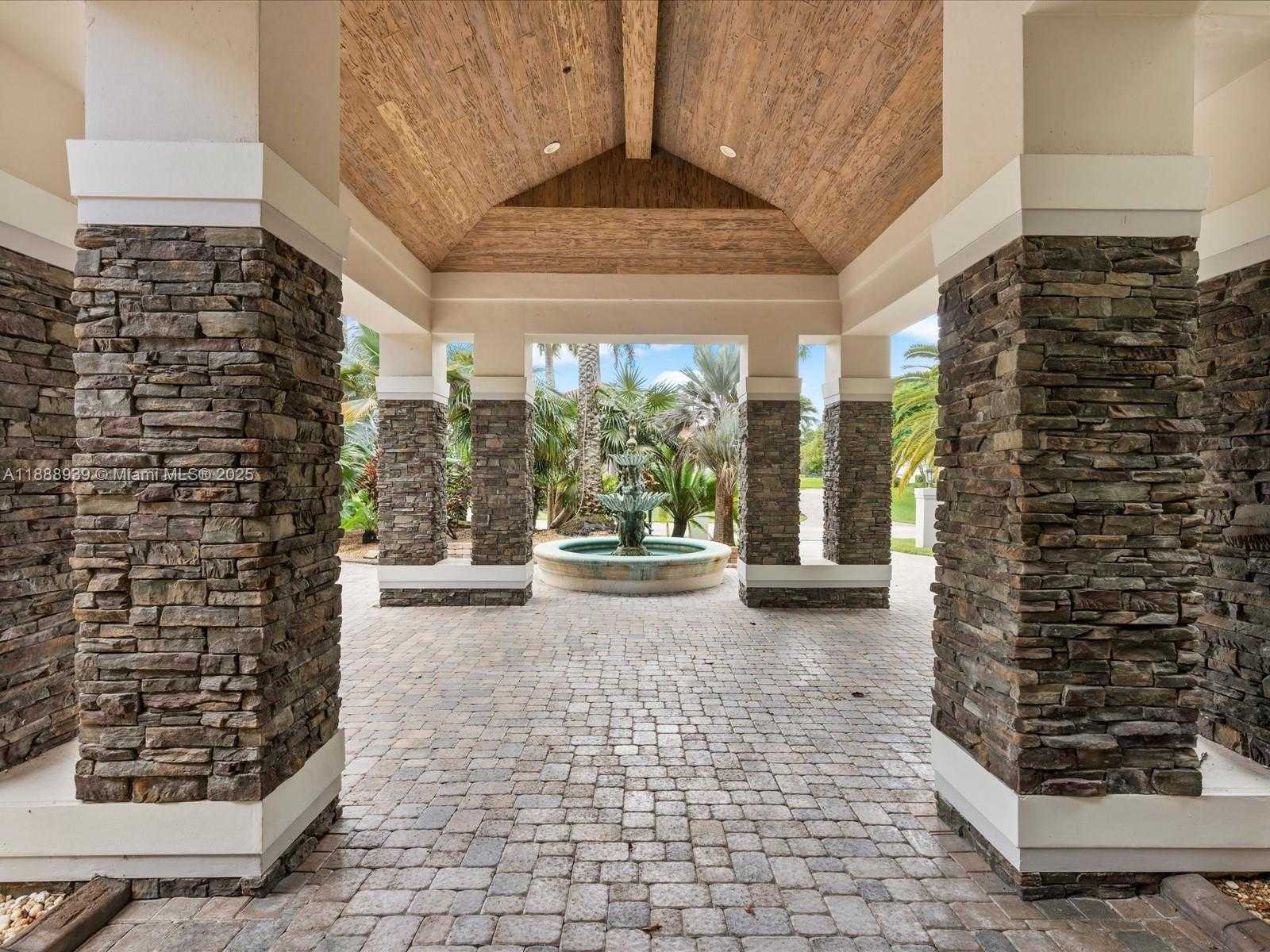 Small Image of 2941 PADDOCK LN, Weston Number 7