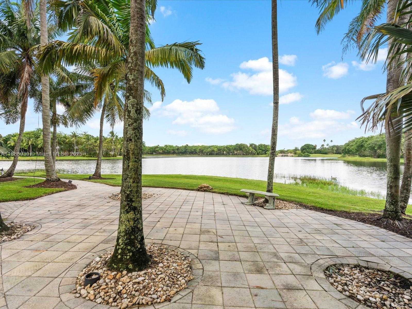 Small Image of 2941 PADDOCK LN, Weston Number 85