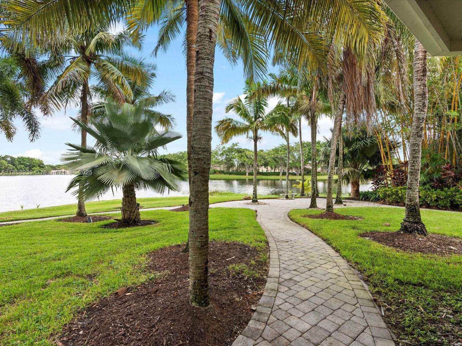 Small Image of 2941 PADDOCK LN, Weston Number 86