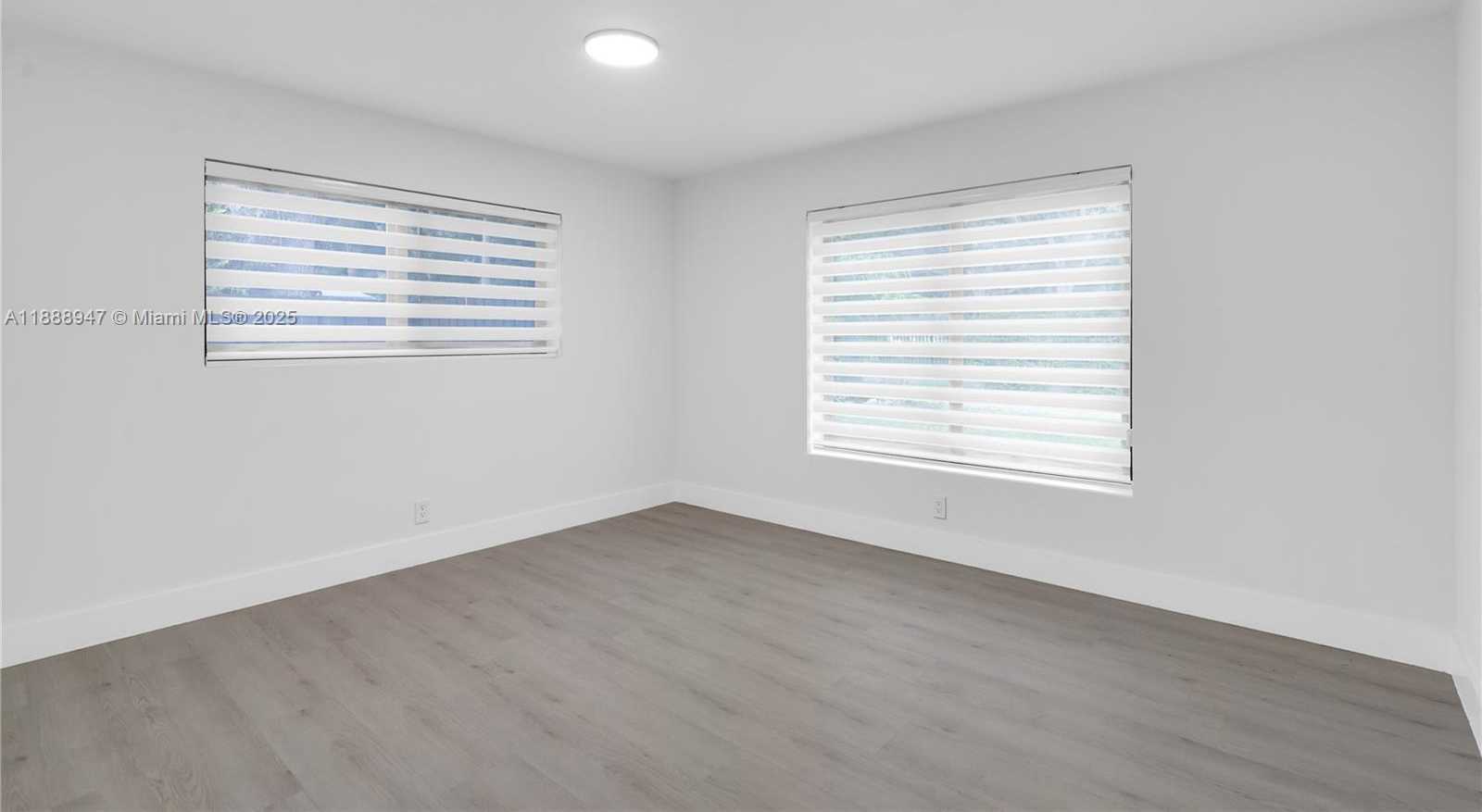 Small Image of 1341 SOUTH EAST 10TH AVE, Fort Lauderdale Number 13