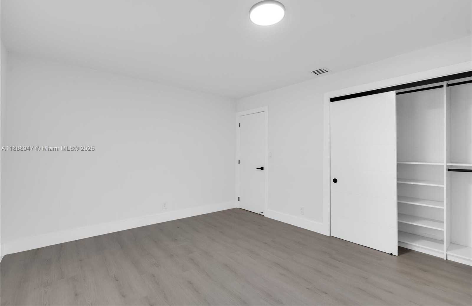 Small Image of 1341 SOUTH EAST 10TH AVE, Fort Lauderdale Number 14