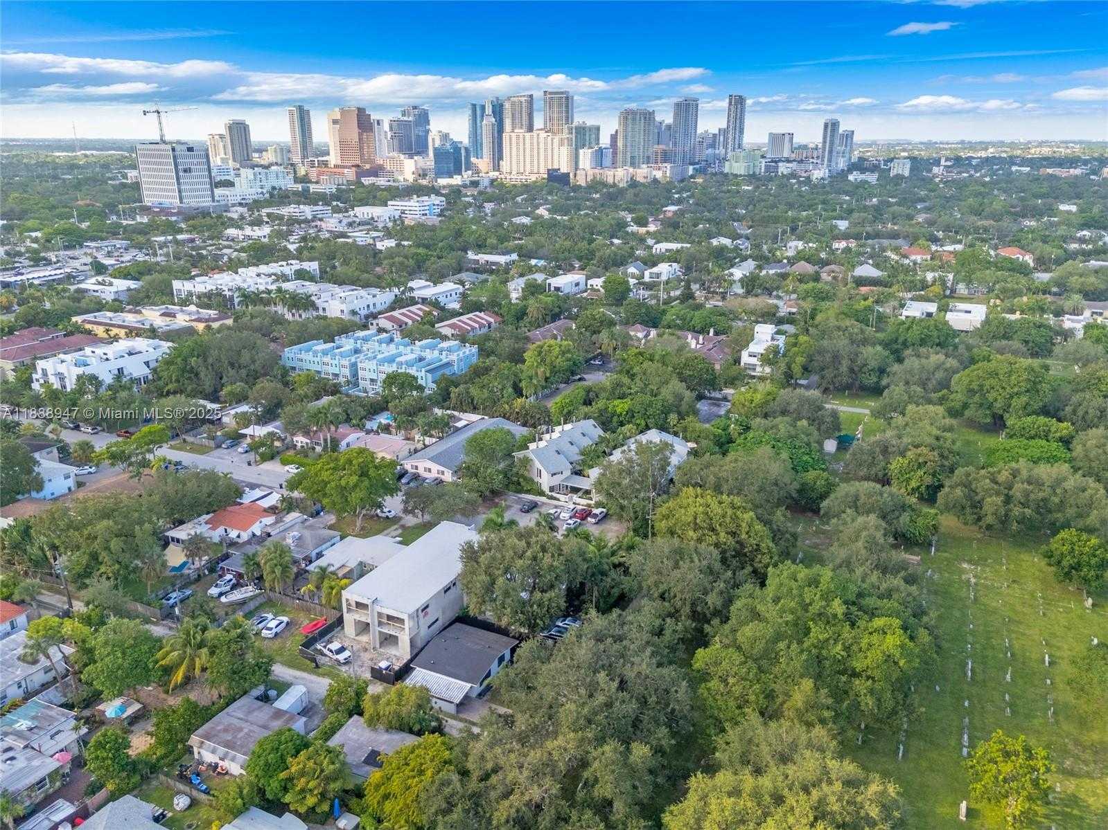 Small Image of 1341 SOUTH EAST 10TH AVE, Fort Lauderdale Number 23