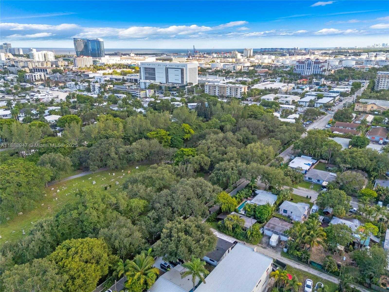 Small Image of 1341 SOUTH EAST 10TH AVE, Fort Lauderdale Number 29