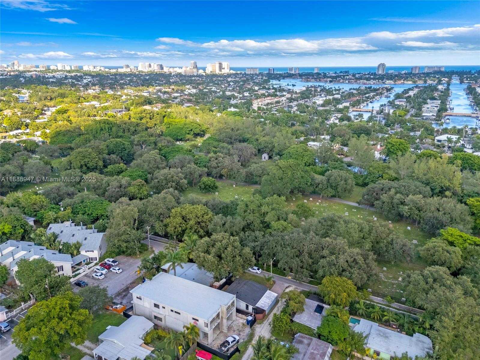 Small Image of 1341 SOUTH EAST 10TH AVE, Fort Lauderdale Number 31