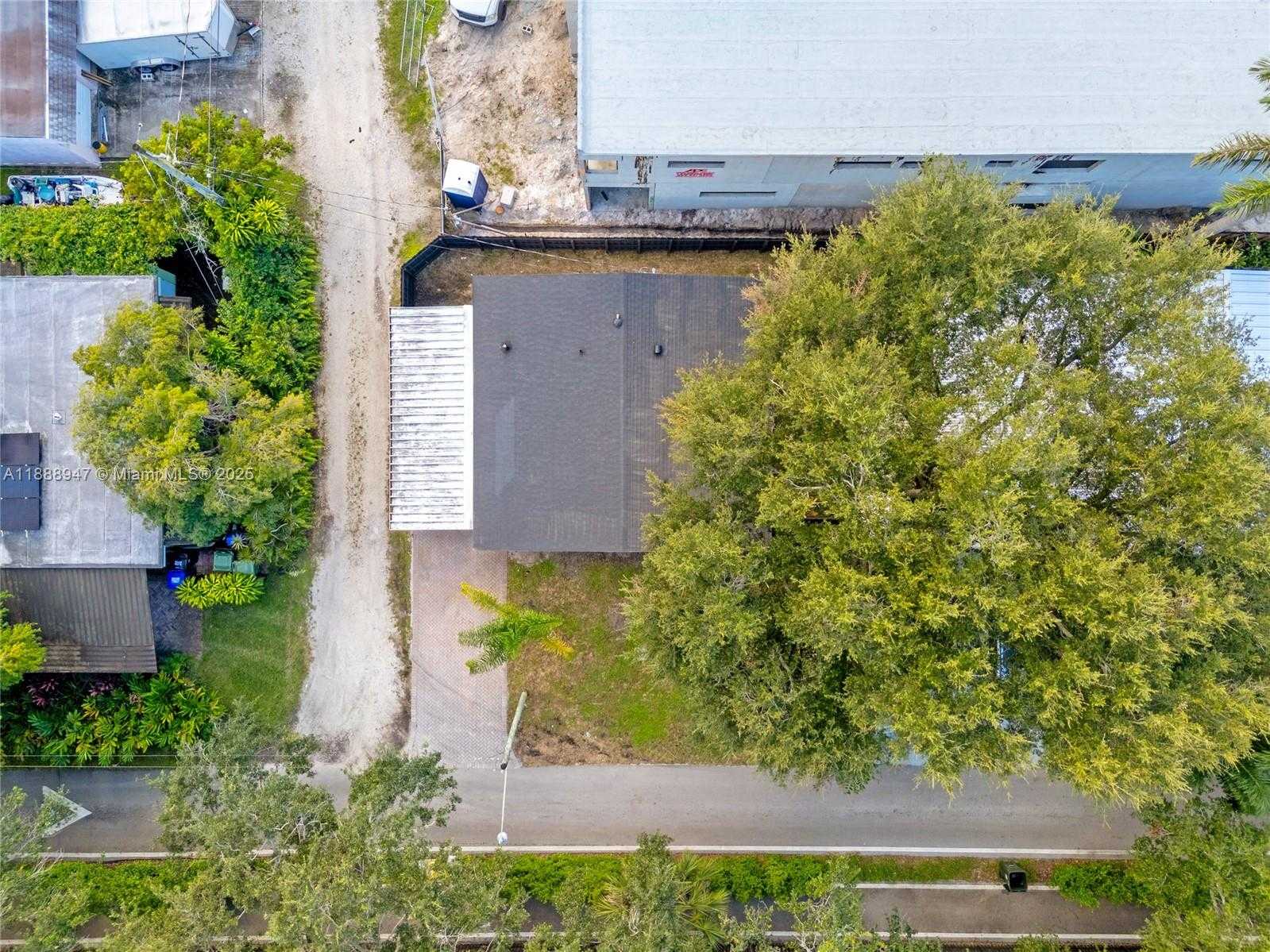 Small Image of 1341 SOUTH EAST 10TH AVE, Fort Lauderdale Number 33