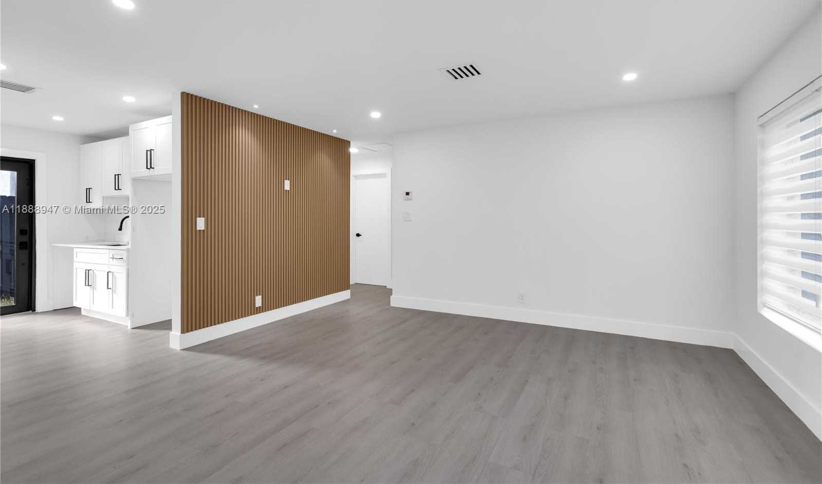 Small Image of 1341 SOUTH EAST 10TH AVE, Fort Lauderdale Number 4