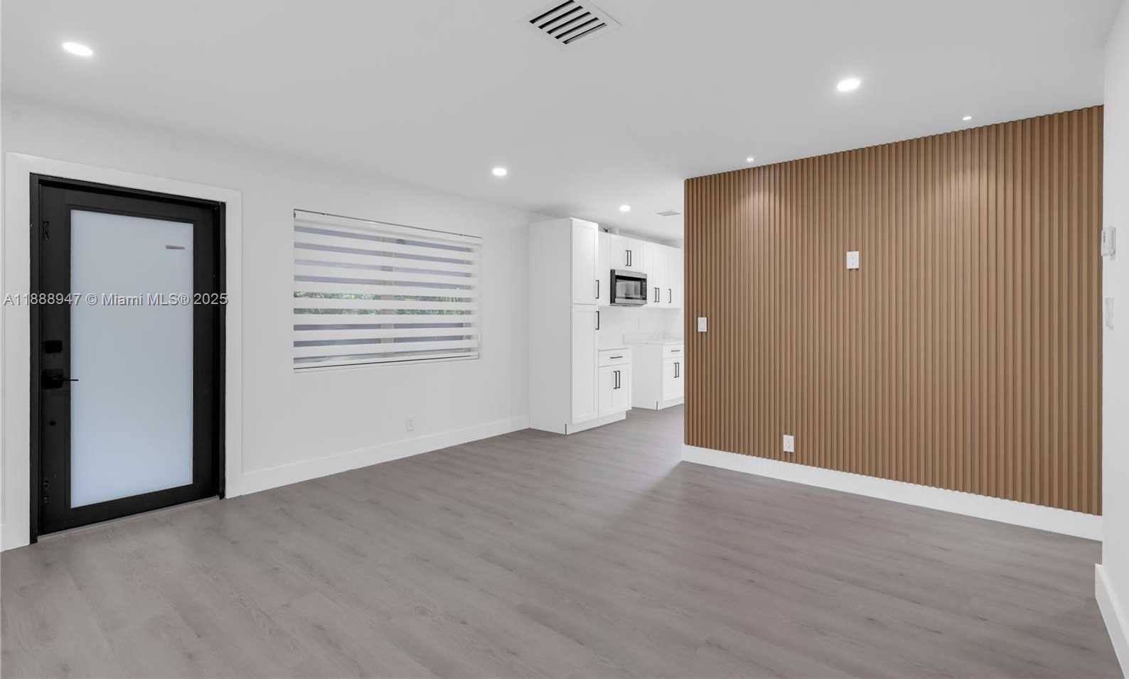 Small Image of 1341 SOUTH EAST 10TH AVE, Fort Lauderdale Number 5