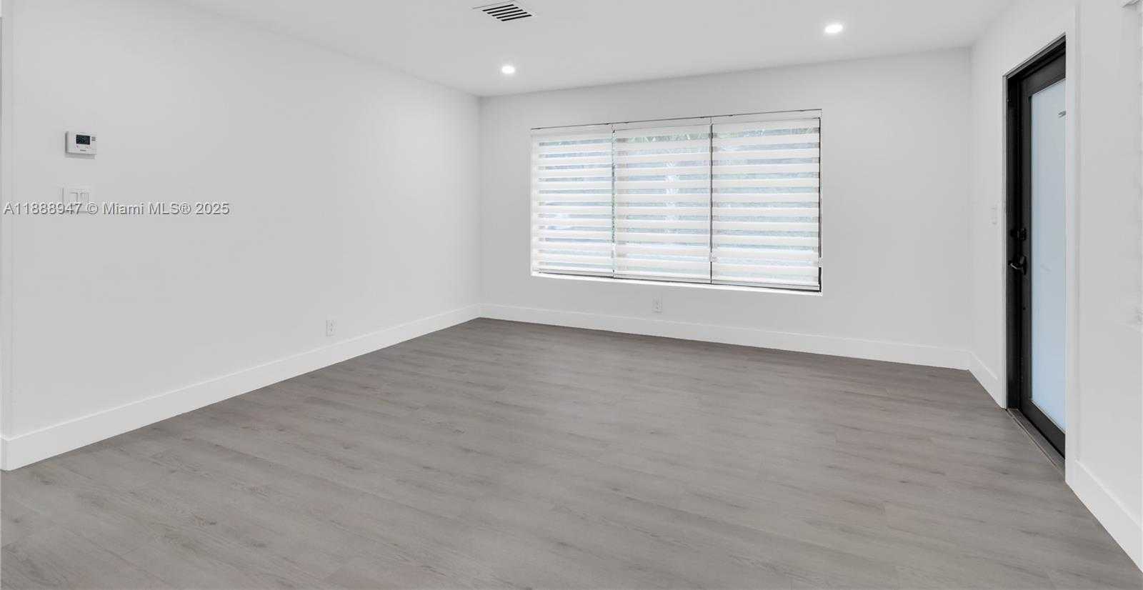 Small Image of 1341 SOUTH EAST 10TH AVE, Fort Lauderdale Number 7