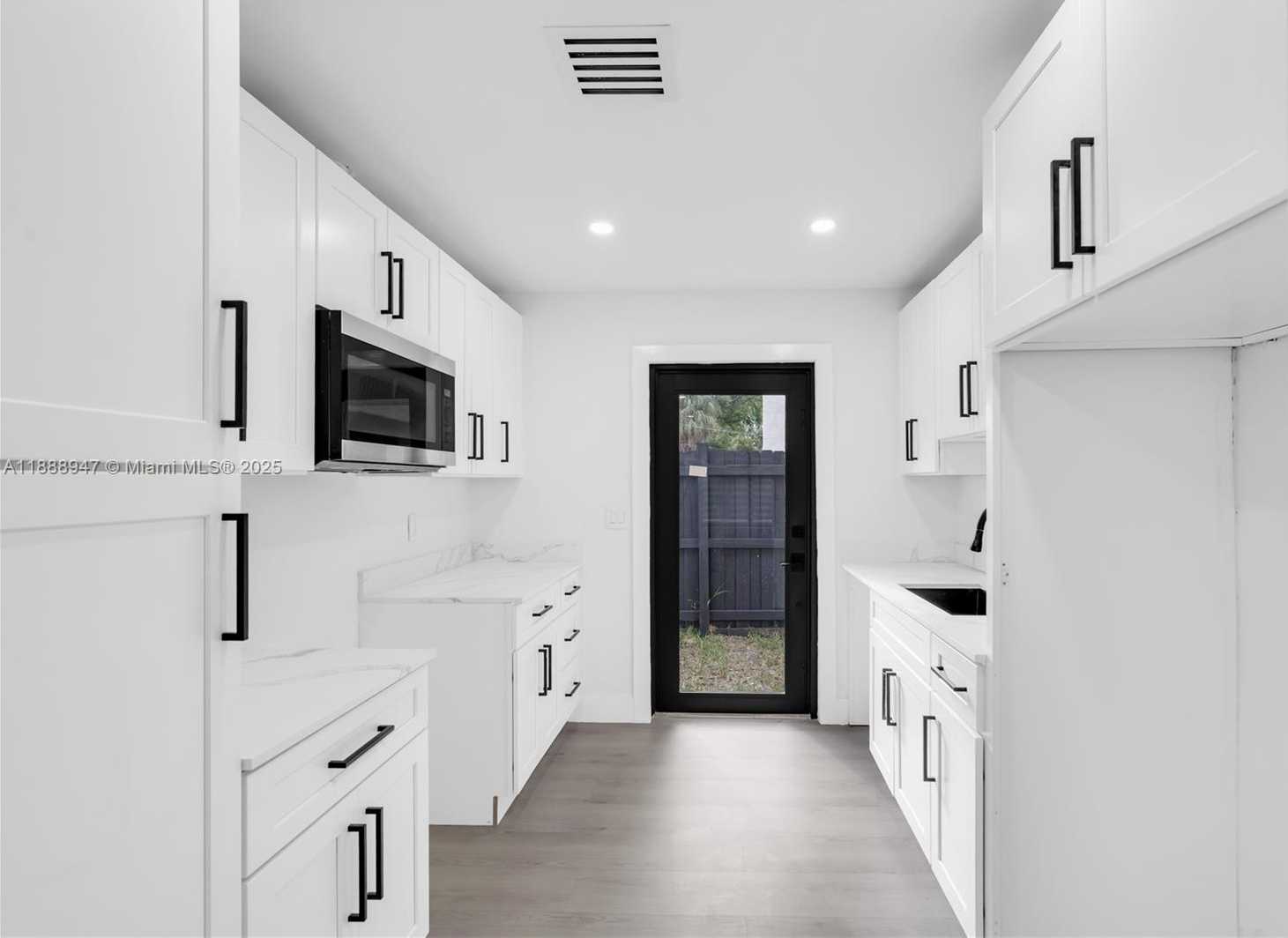 Small Image of 1341 SOUTH EAST 10TH AVE, Fort Lauderdale Number 8