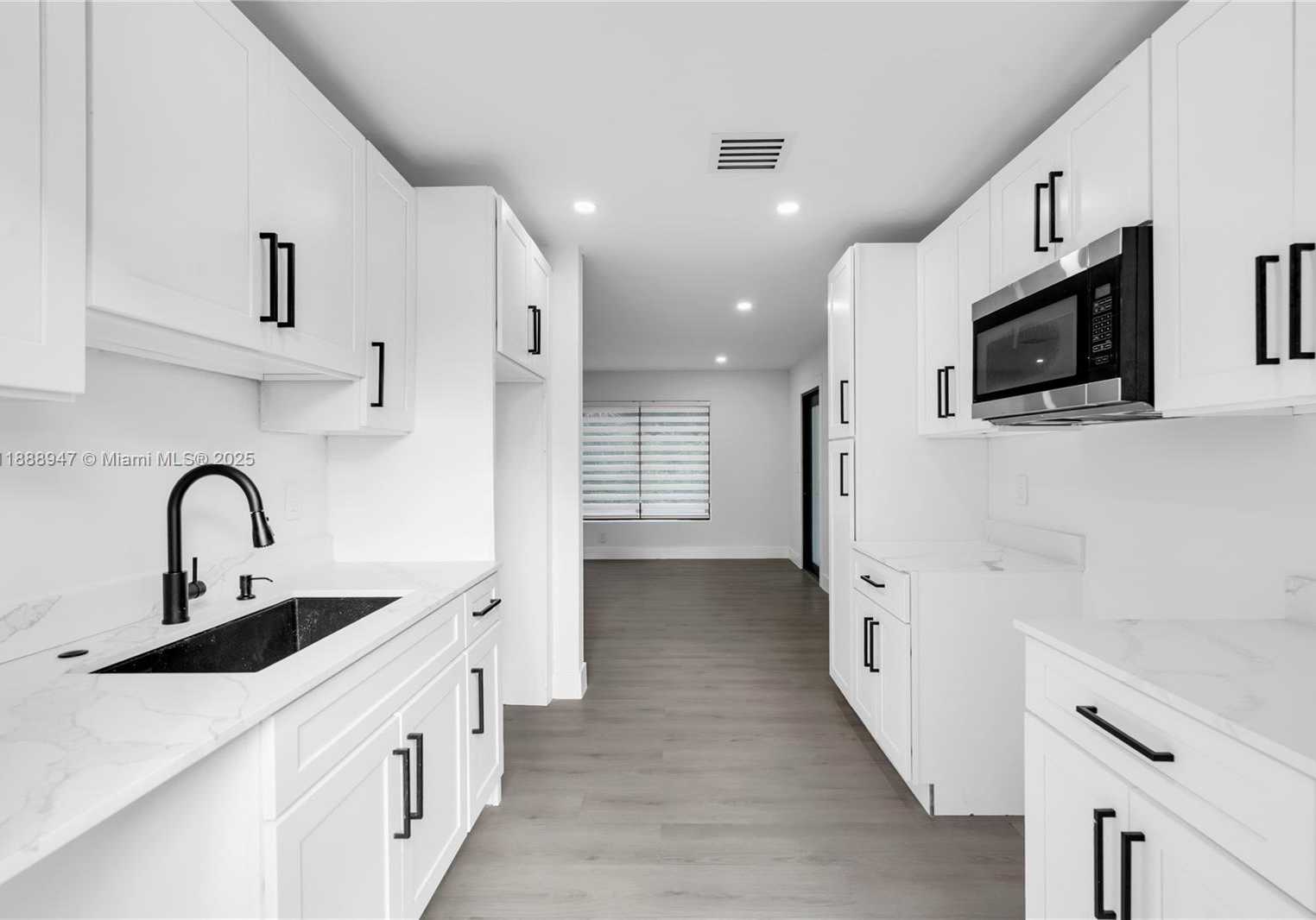 Small Image of 1341 SOUTH EAST 10TH AVE, Fort Lauderdale Number 9