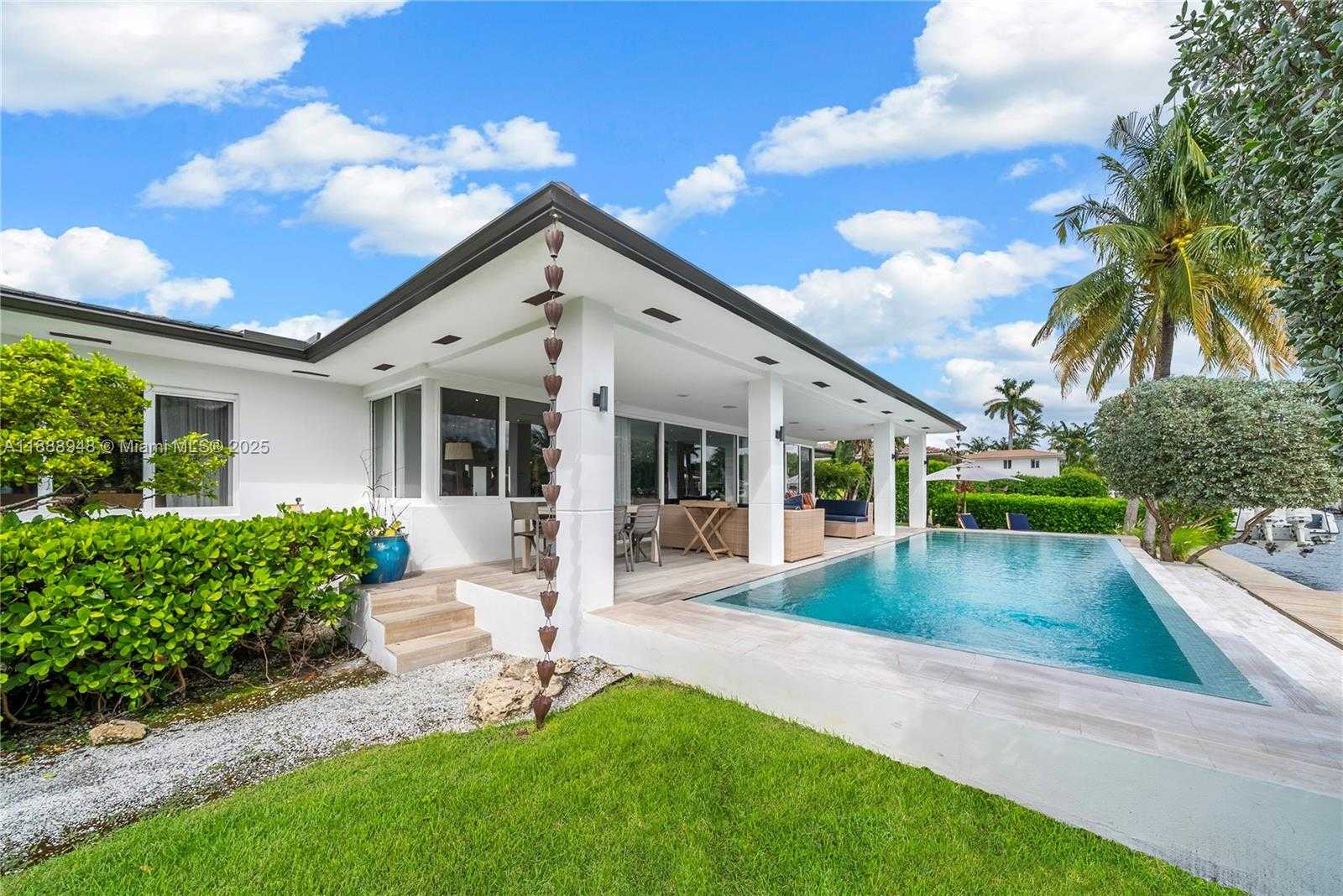 Small Image of 1370 NORTH EAST 103RD ST, Miami Shores Number 16