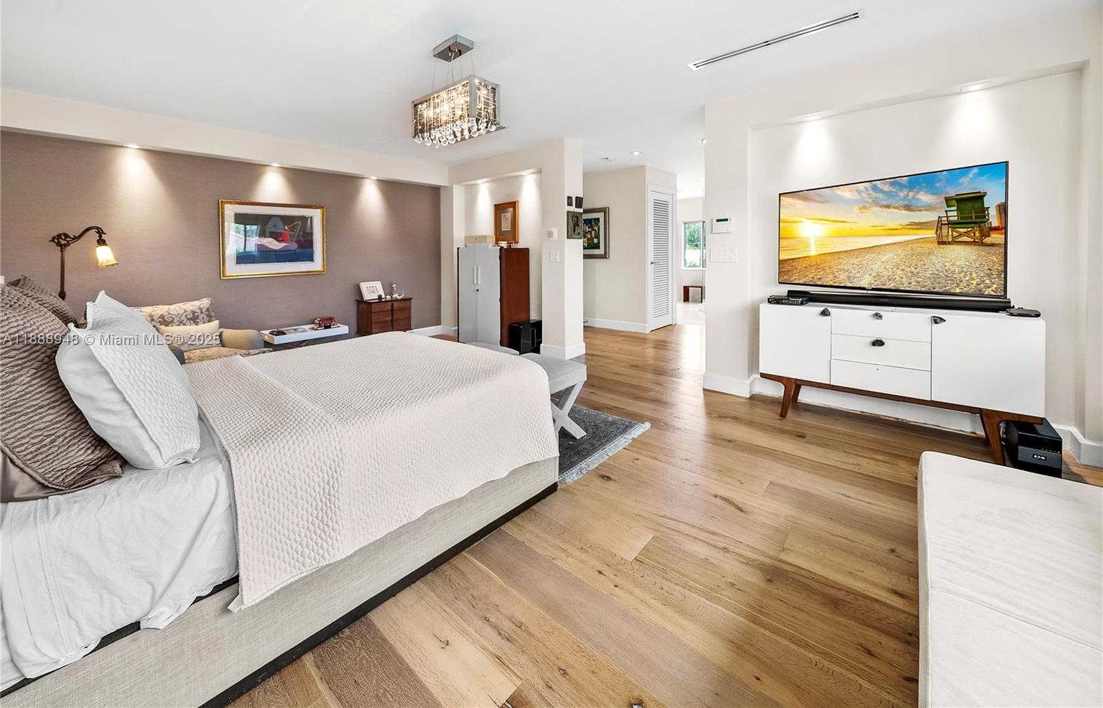 Small Image of 1370 NORTH EAST 103RD ST, Miami Shores Number 47