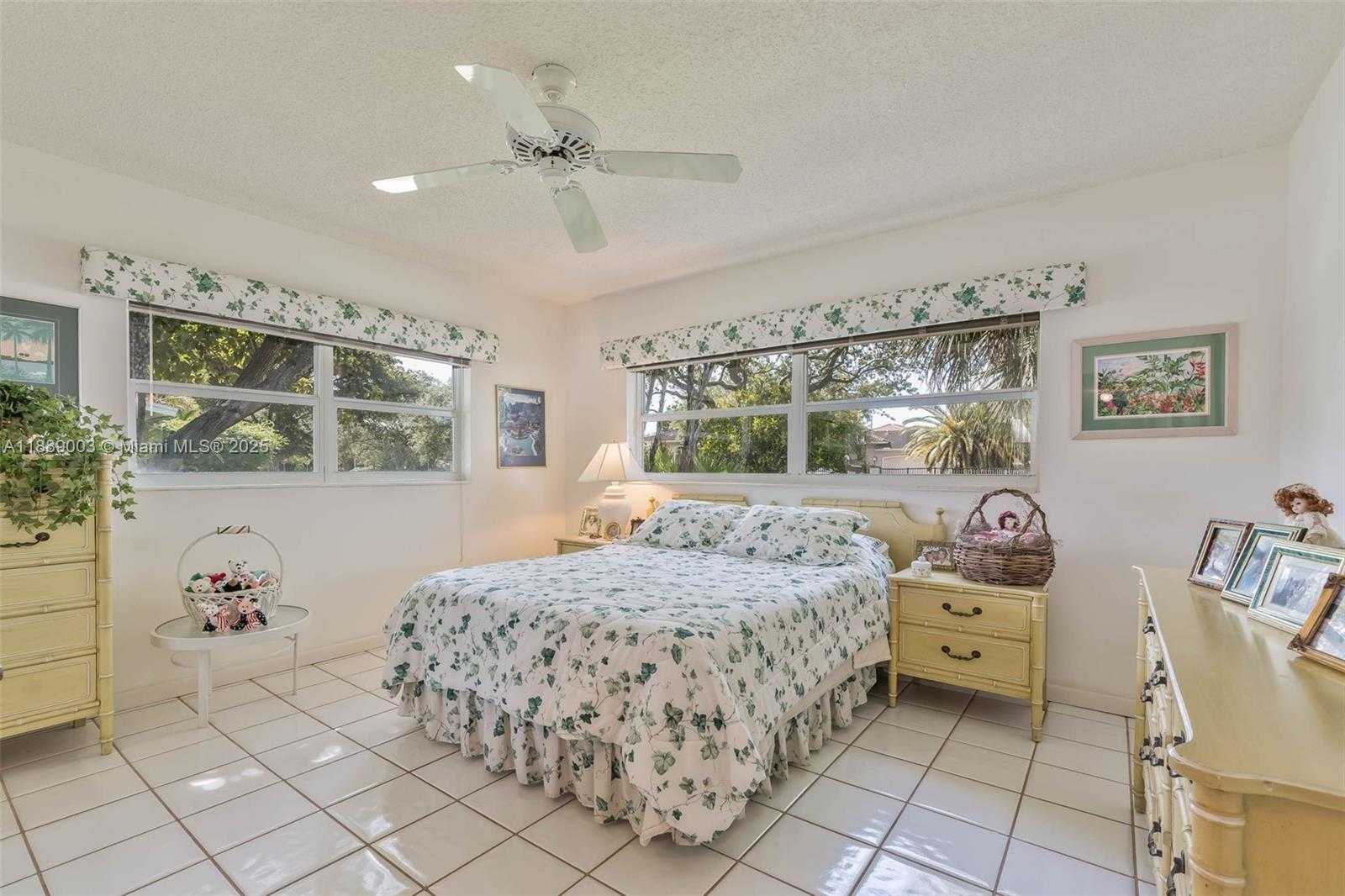 Small Image of 8241 SOUTH WEST 142ND ST, Palmetto Bay Number 16