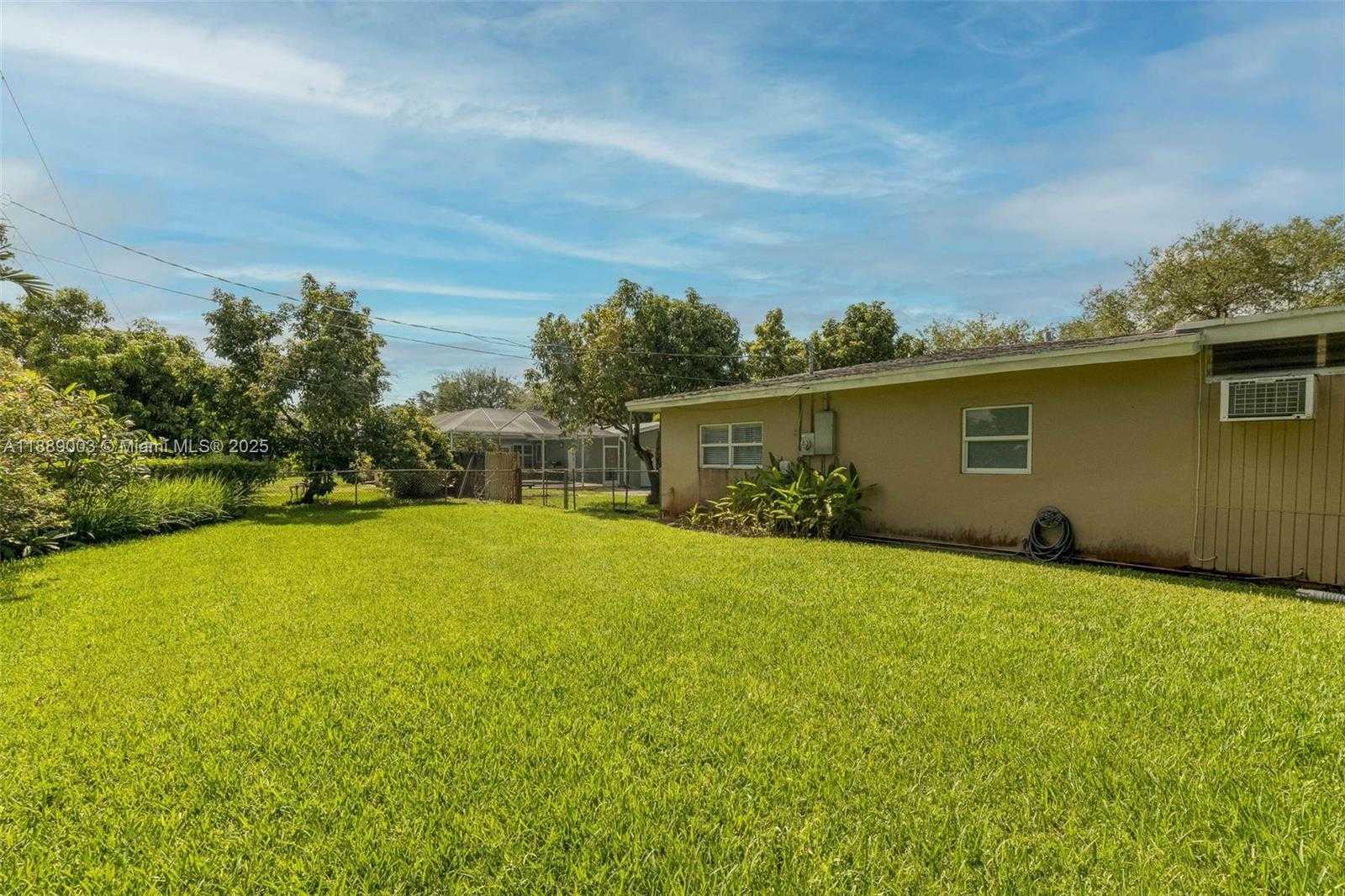 Small Image of 8241 SOUTH WEST 142ND ST, Palmetto Bay Number 23
