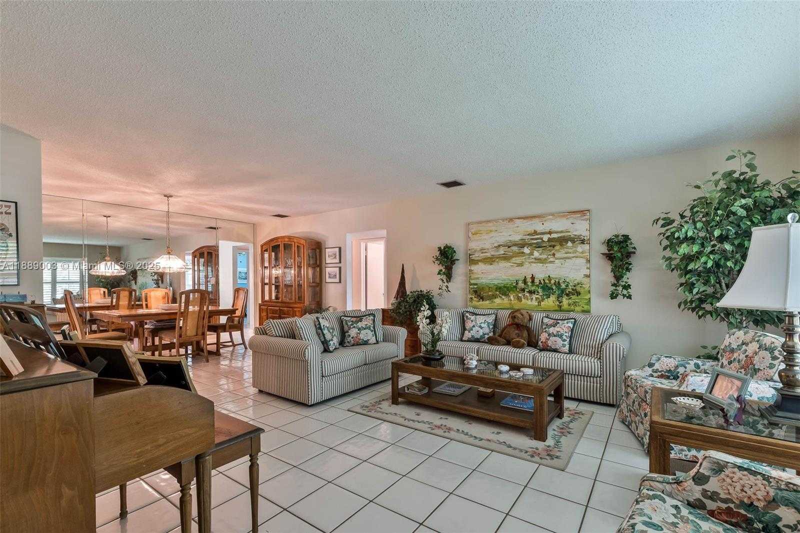 Small Image of 8241 SOUTH WEST 142ND ST, Palmetto Bay Number 3