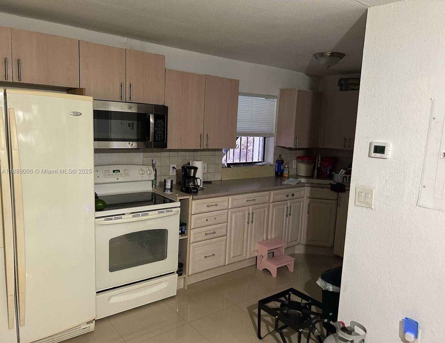 Small Image of 430 SOUTH WEST 6TH ST, Homestead Number 6