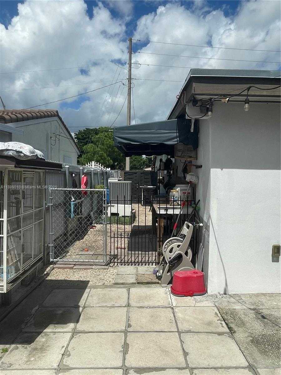 Small Image of 390 EAST 53RD ST, Hialeah Number 16