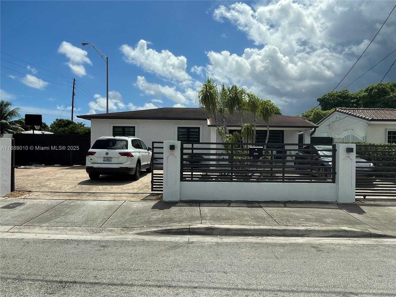 Small Image of 390 EAST 53RD ST, Hialeah Number 2