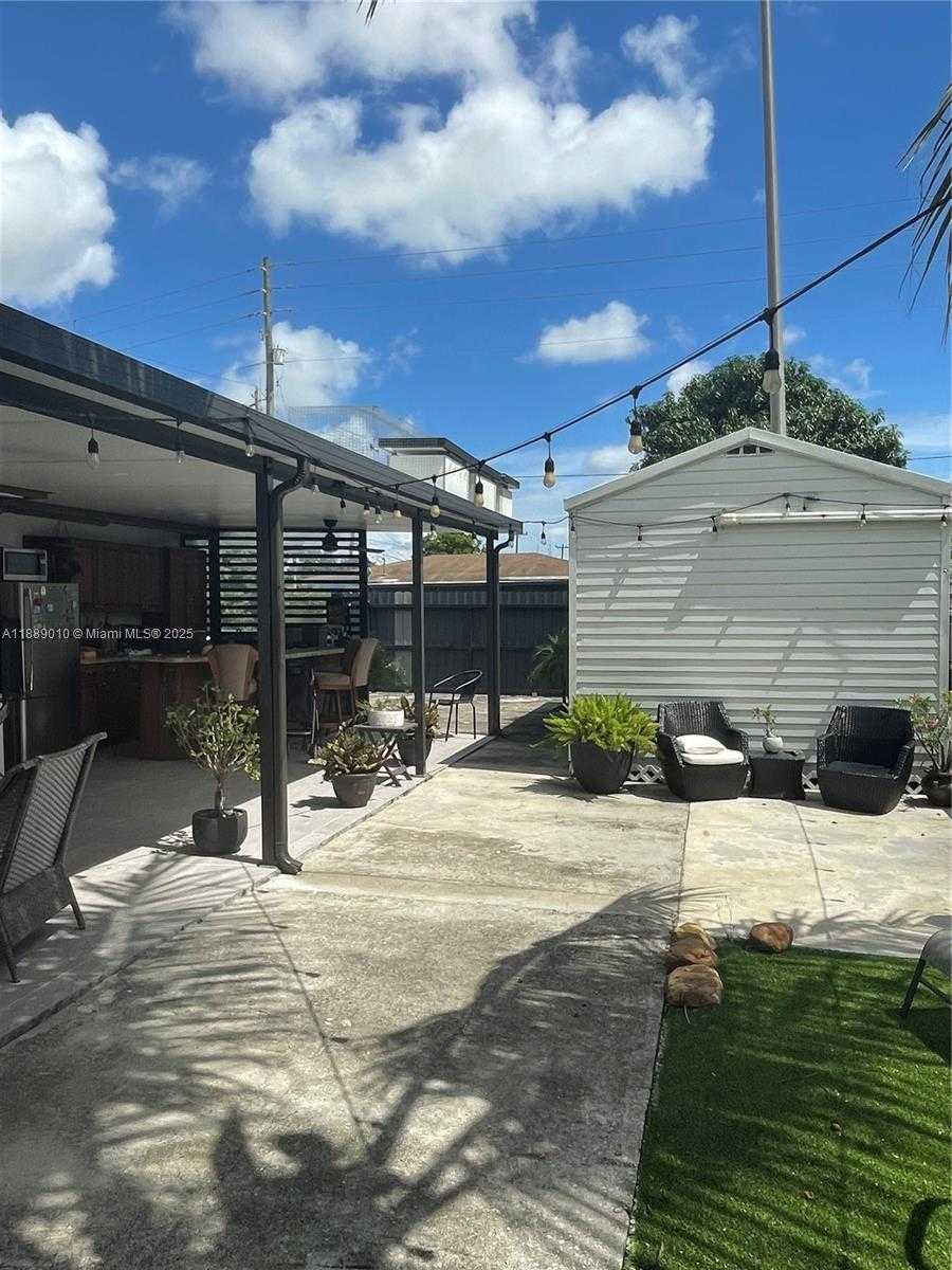 Small Image of 390 EAST 53RD ST, Hialeah Number 22