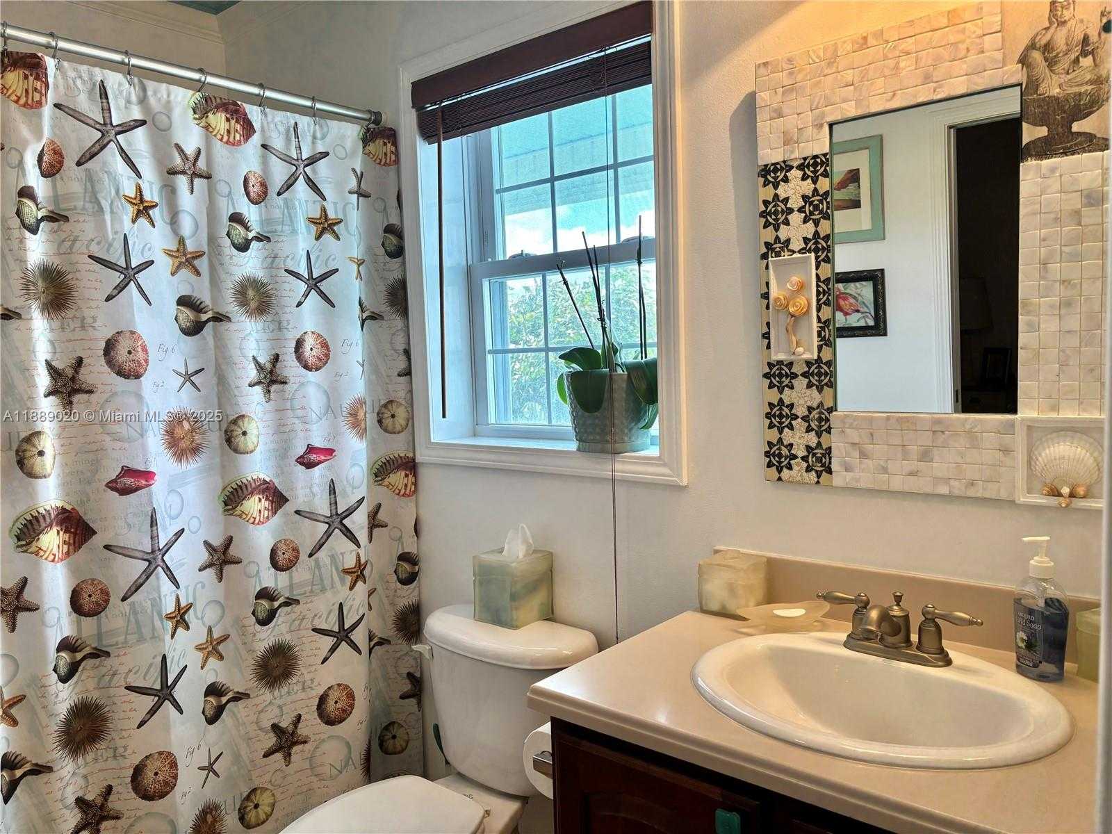 Small Image of 155 AIRSTREAM LN, Tavernier Number 33
