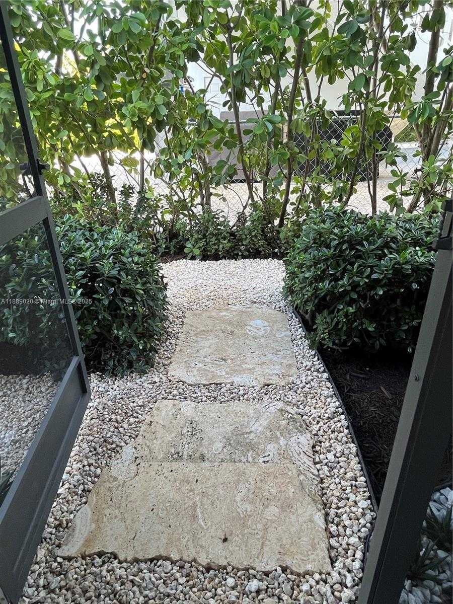Small Image of 155 AIRSTREAM LN, Tavernier Number 48
