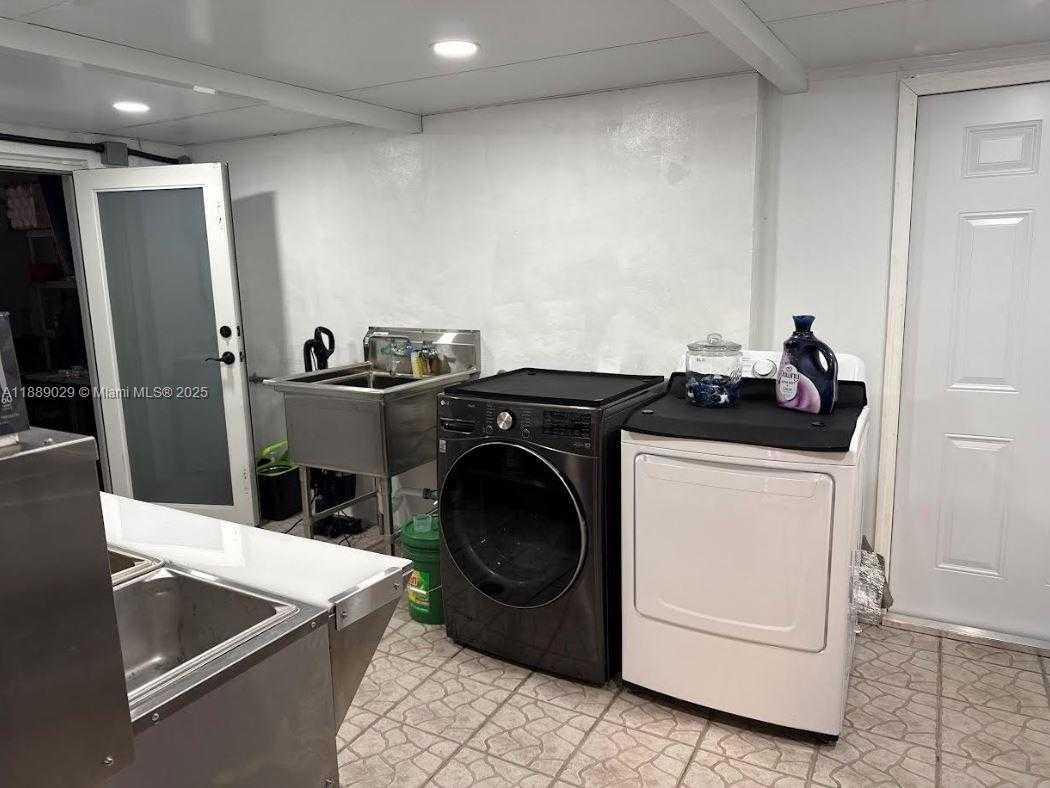 Small Image of 359 EAST 46TH ST, Hialeah Number 10
