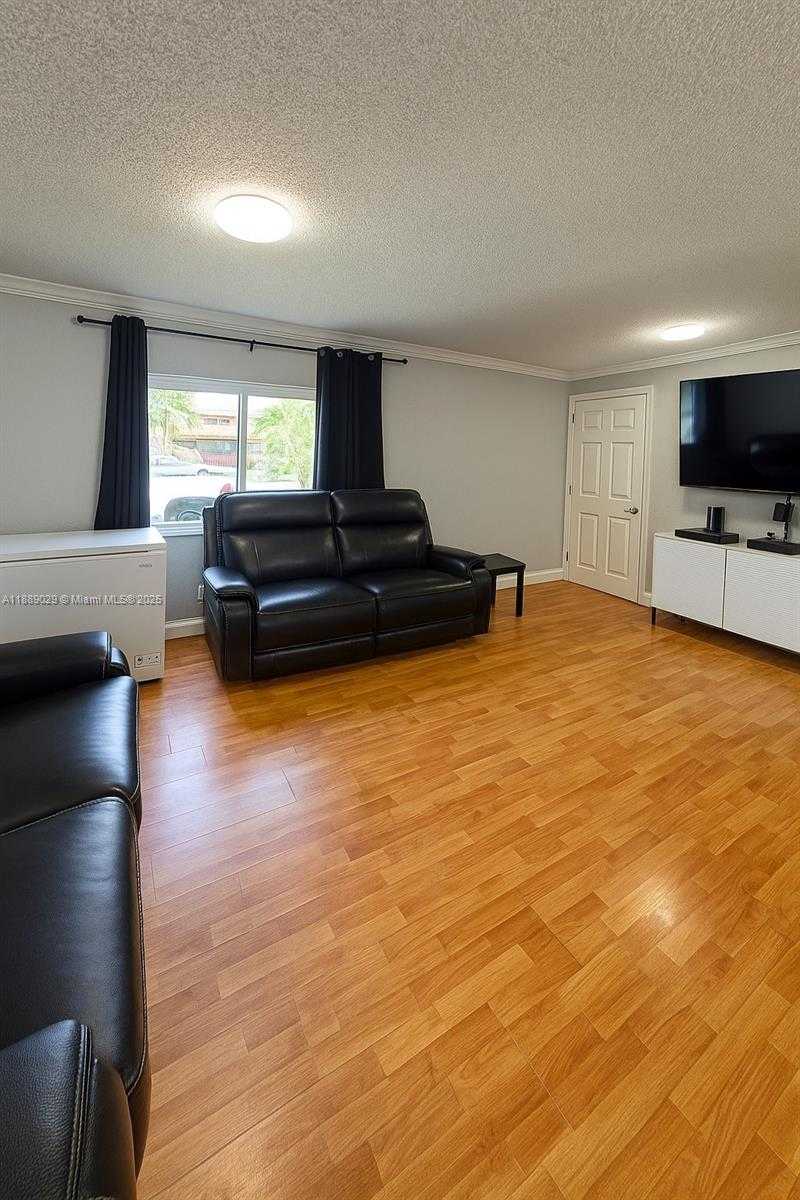 Small Image of 359 EAST 46TH ST, Hialeah Number 5