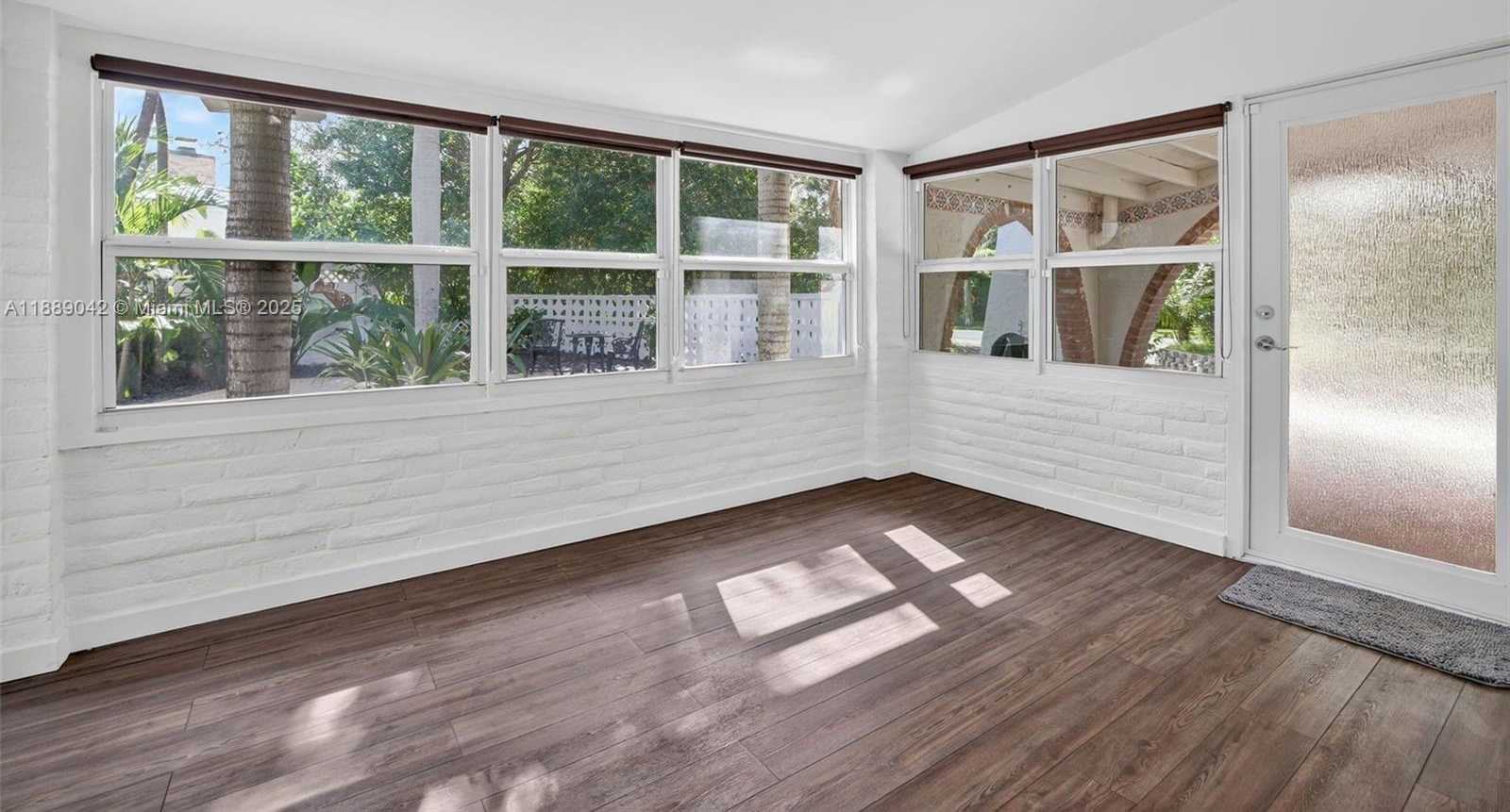 Small Image of 716 COCONUT DR, Fort Lauderdale Number 13