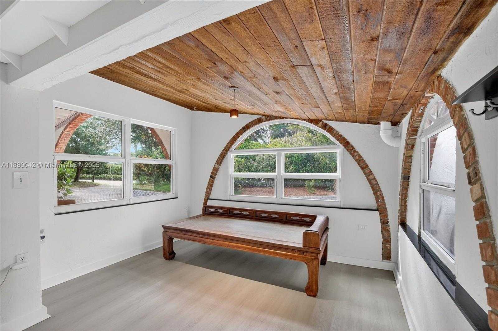 Small Image of 716 COCONUT DR, Fort Lauderdale Number 27