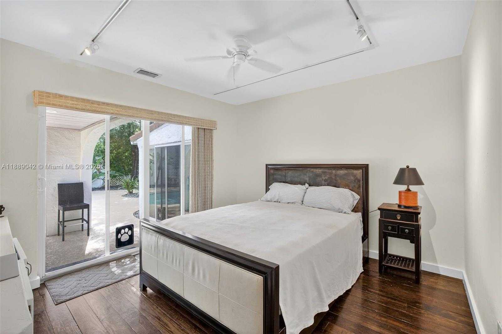 Small Image of 716 COCONUT DR, Fort Lauderdale Number 30