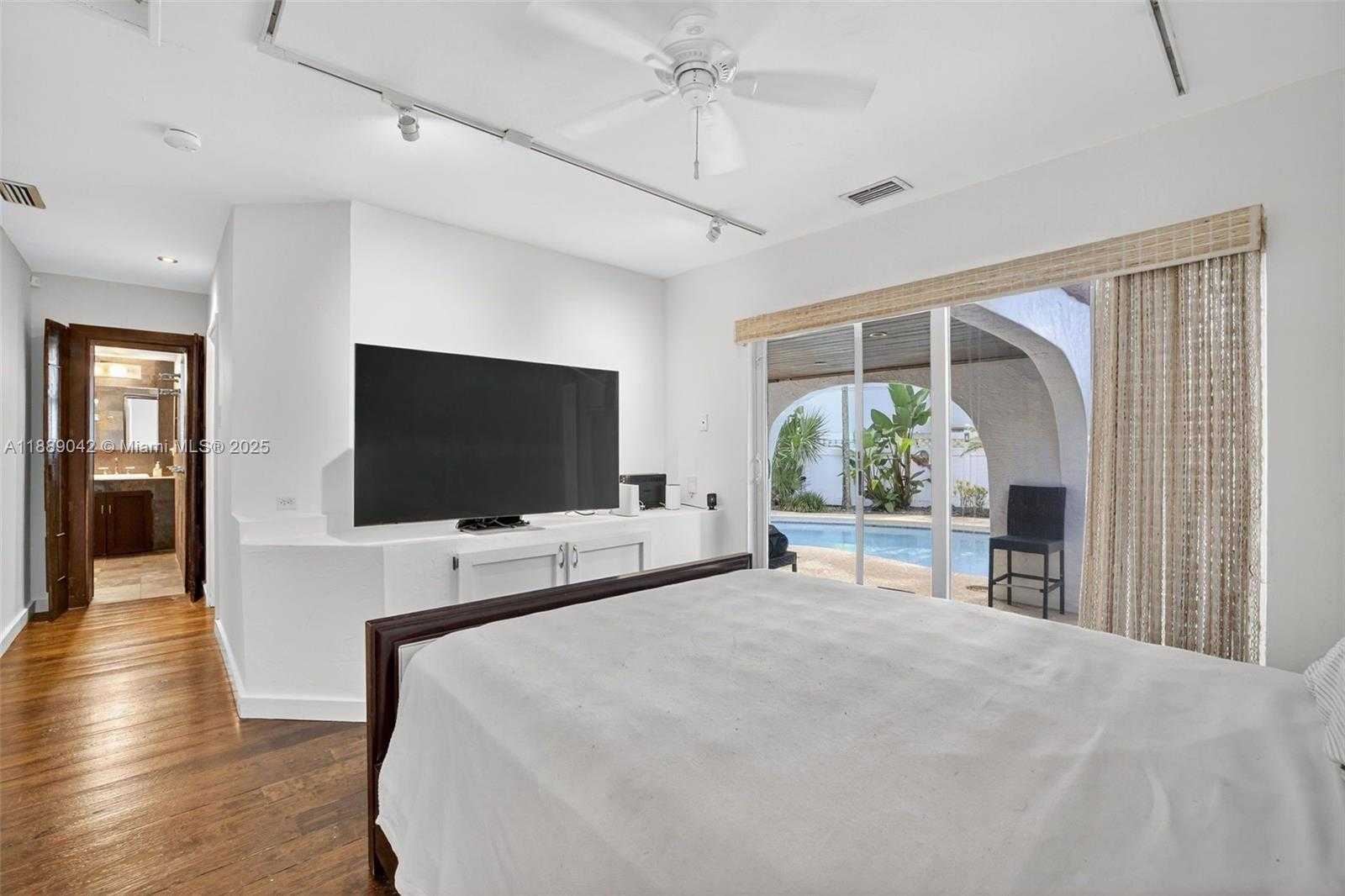 Small Image of 716 COCONUT DR, Fort Lauderdale Number 31