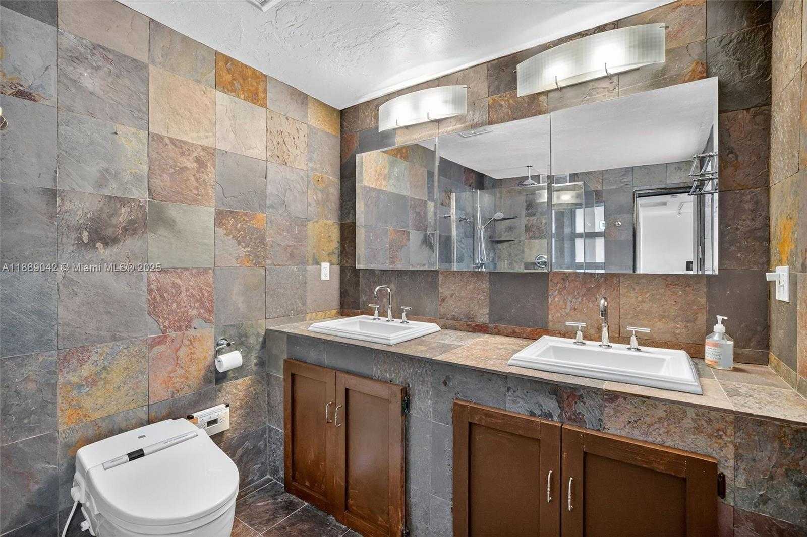 Small Image of 716 COCONUT DR, Fort Lauderdale Number 34