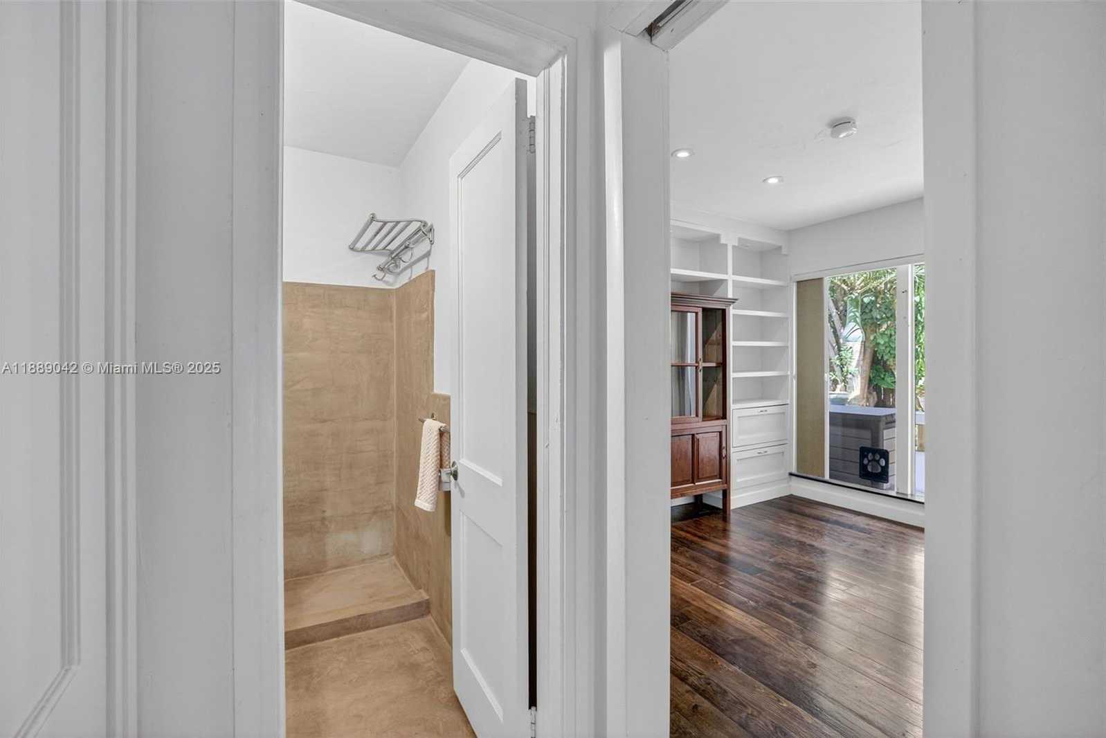 Small Image of 716 COCONUT DR, Fort Lauderdale Number 37
