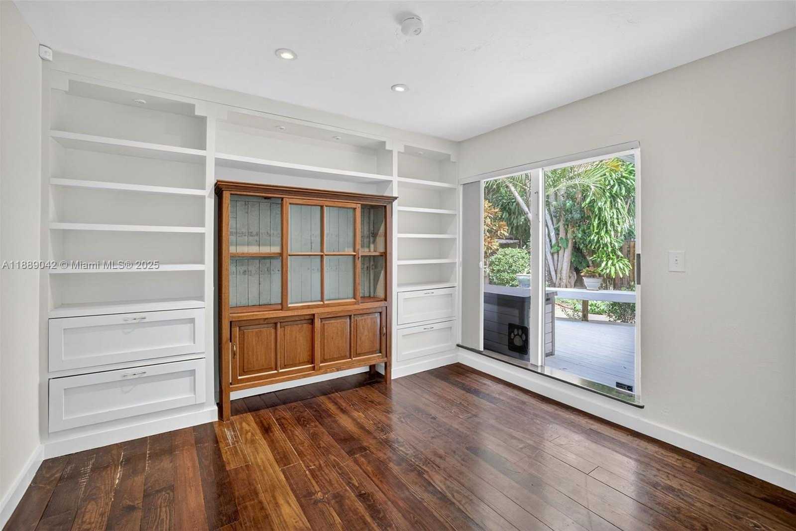 Small Image of 716 COCONUT DR, Fort Lauderdale Number 38