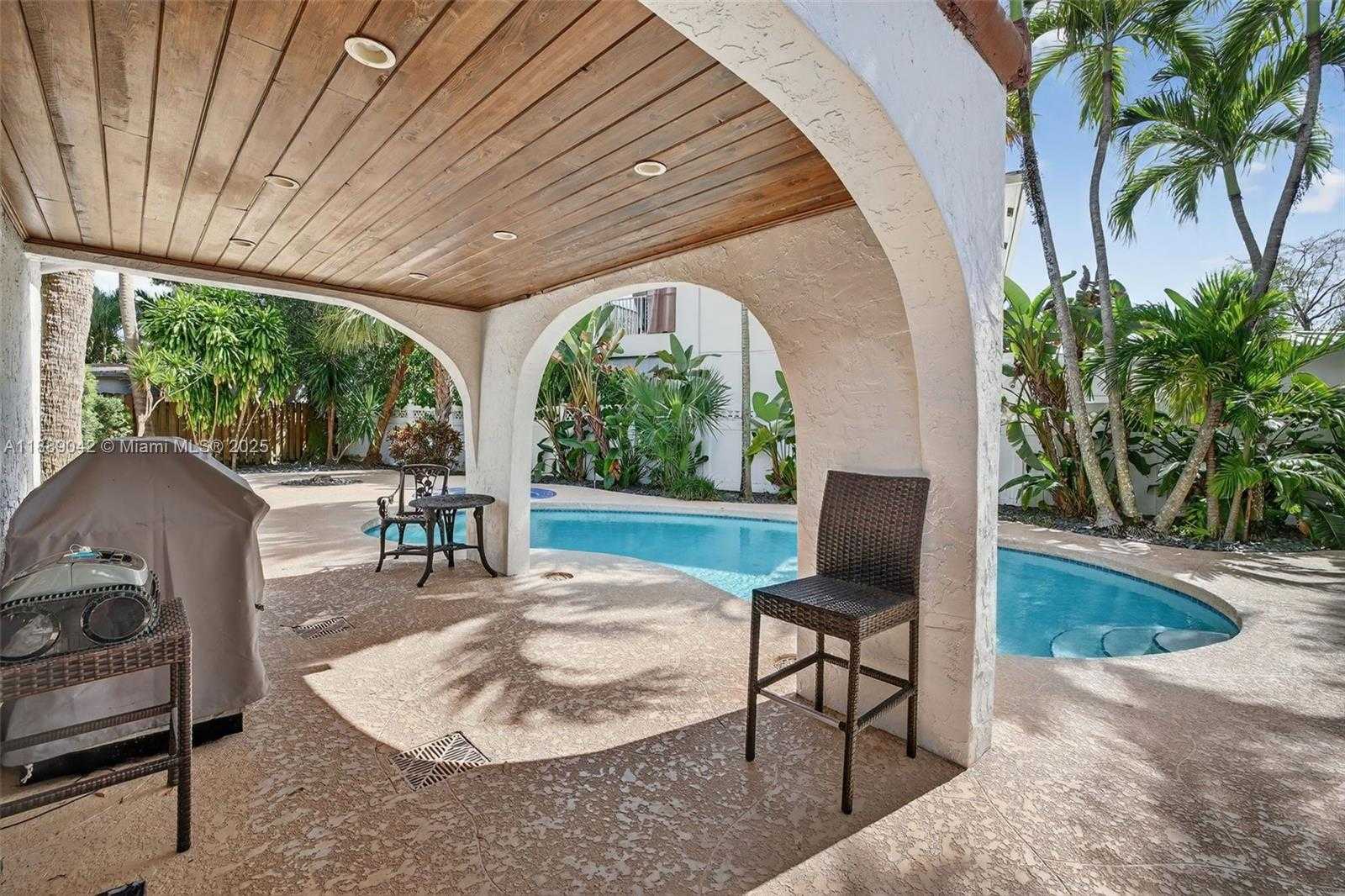 Small Image of 716 COCONUT DR, Fort Lauderdale Number 41