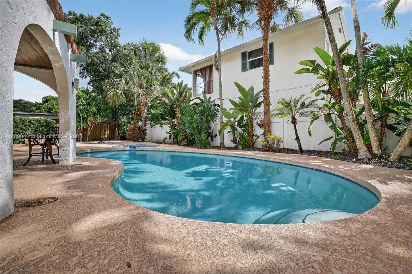 Small Image of 716 COCONUT DR, Fort Lauderdale Number 42