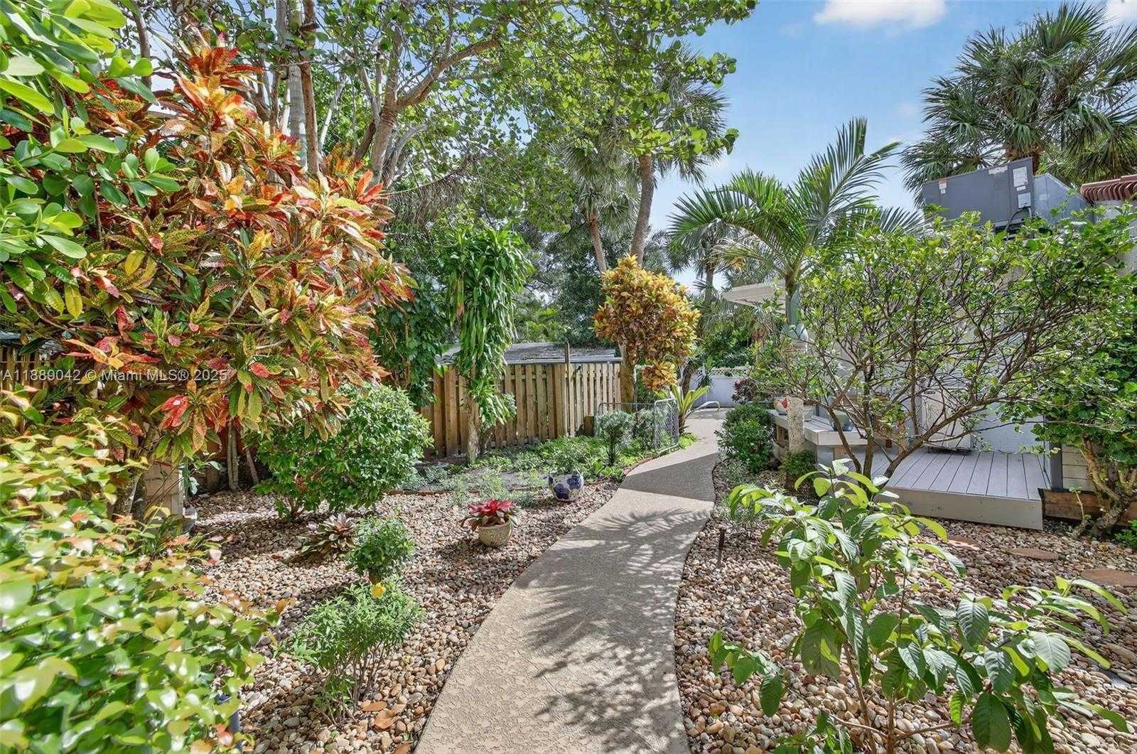 Small Image of 716 COCONUT DR, Fort Lauderdale Number 47