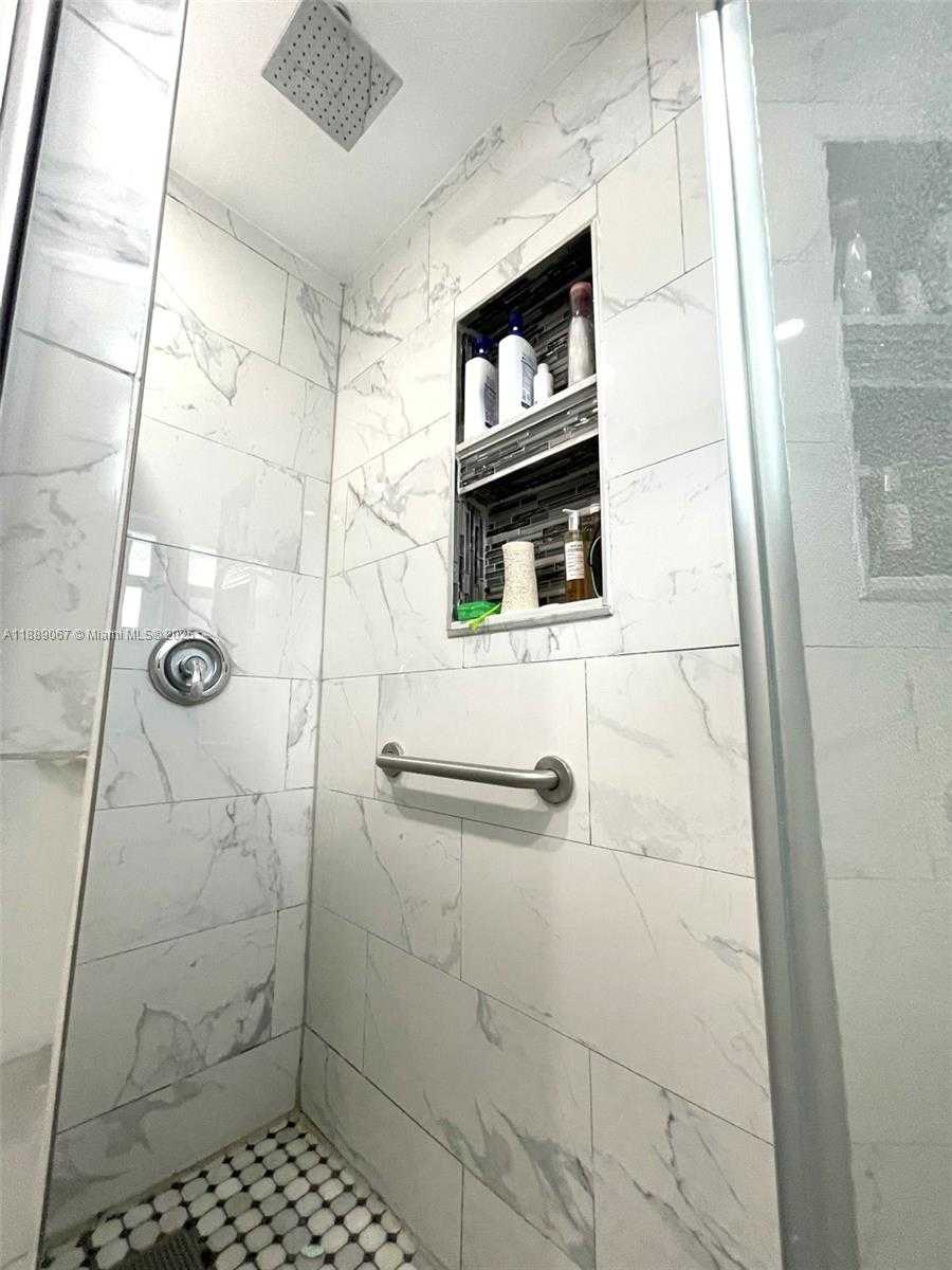 Small Image of 1213 SOUTH WEST 82ND AVE, North Lauderdale Number 13