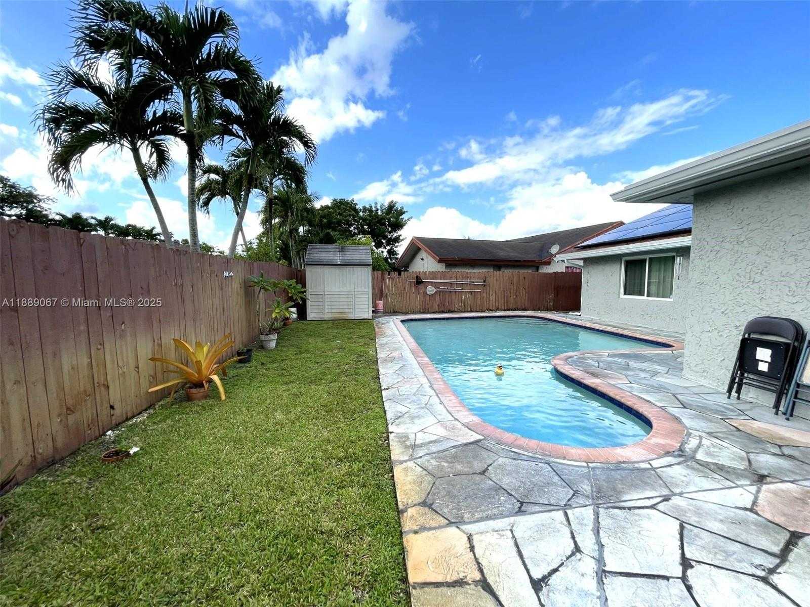 Small Image of 1213 SOUTH WEST 82ND AVE, North Lauderdale Number 22